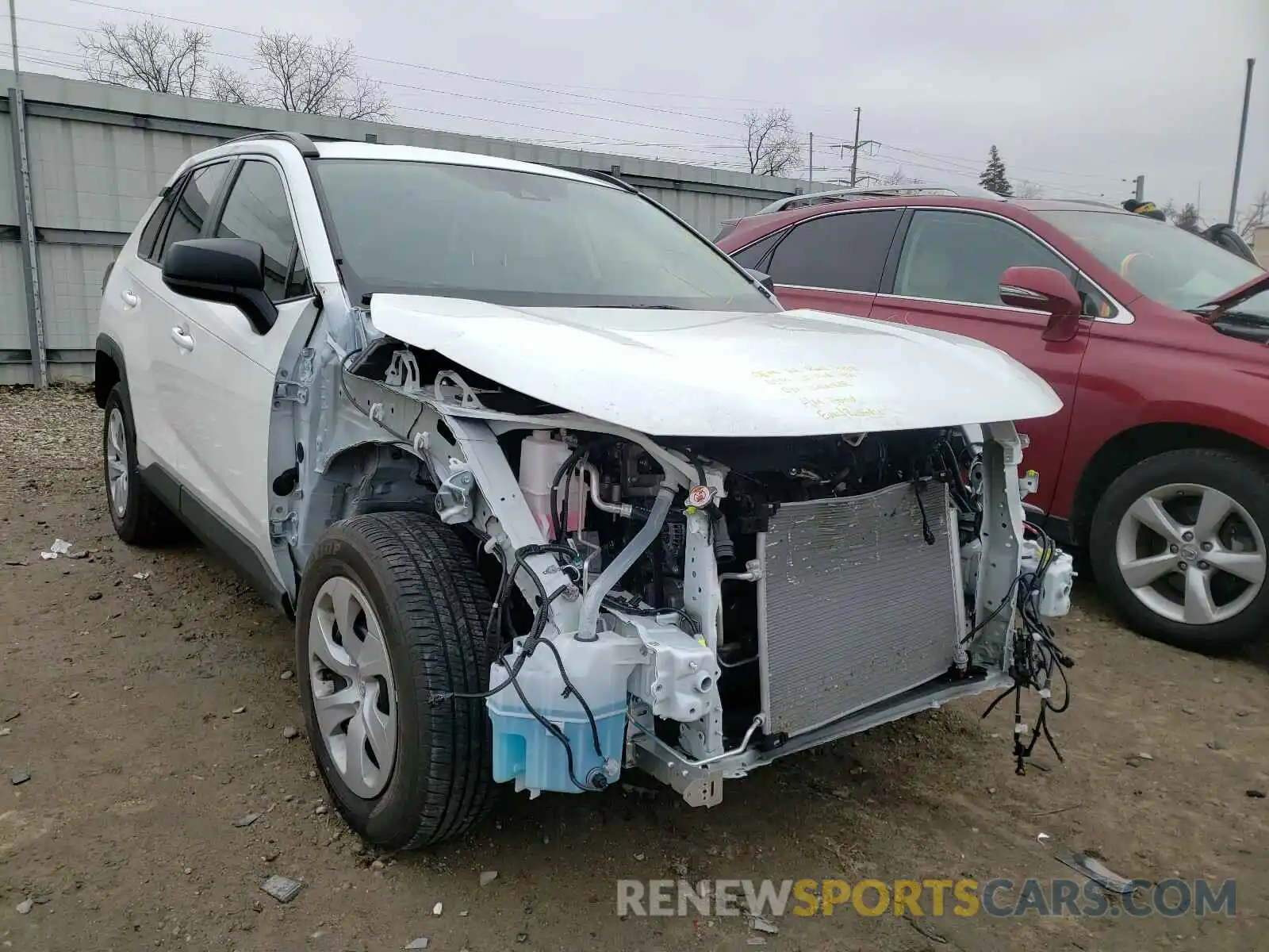 1 Photograph of a damaged car JTMH1RFV6KD039372 TOYOTA RAV4 2019