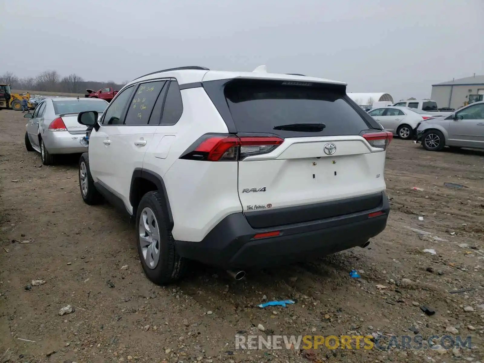 3 Photograph of a damaged car JTMH1RFV6KD039372 TOYOTA RAV4 2019