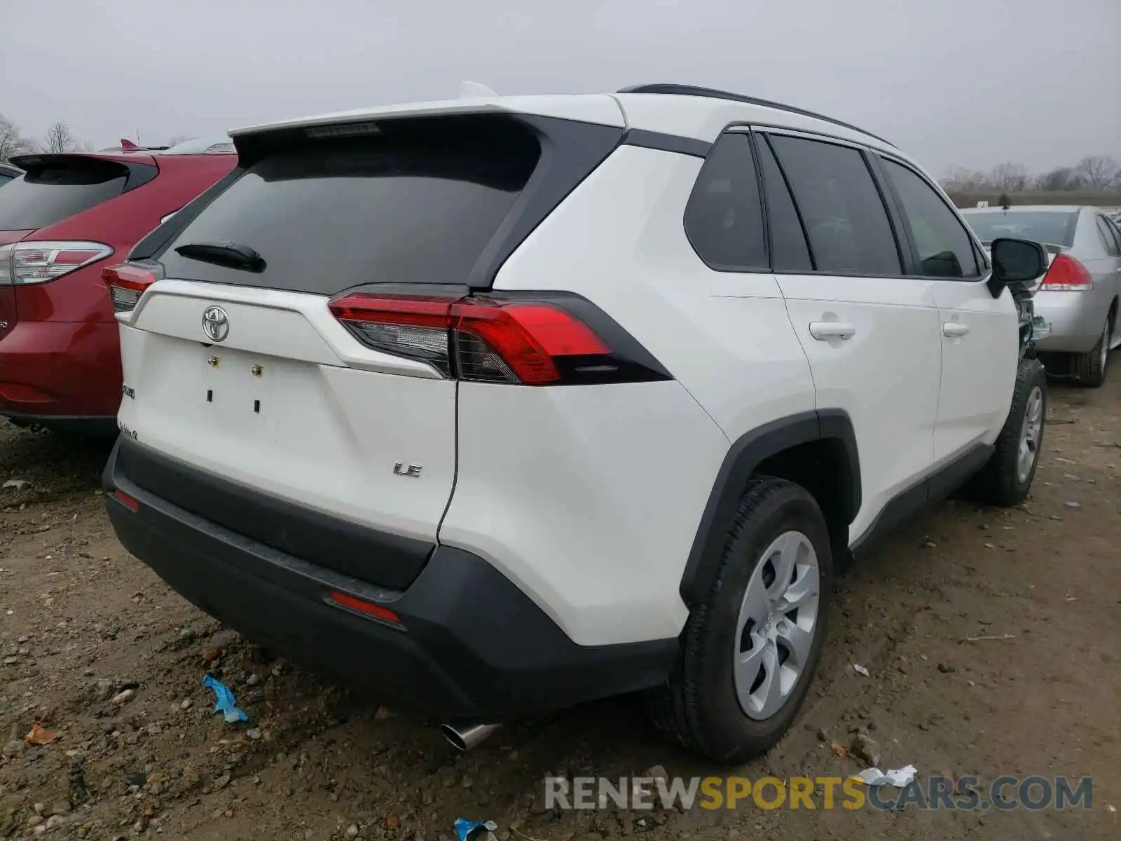 4 Photograph of a damaged car JTMH1RFV6KD039372 TOYOTA RAV4 2019