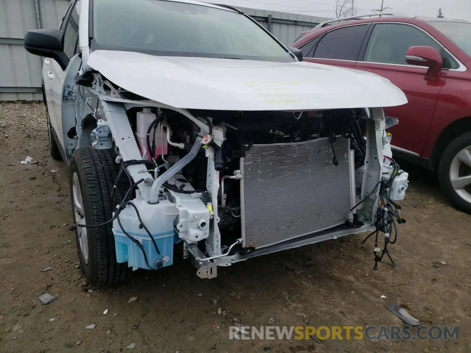 9 Photograph of a damaged car JTMH1RFV6KD039372 TOYOTA RAV4 2019