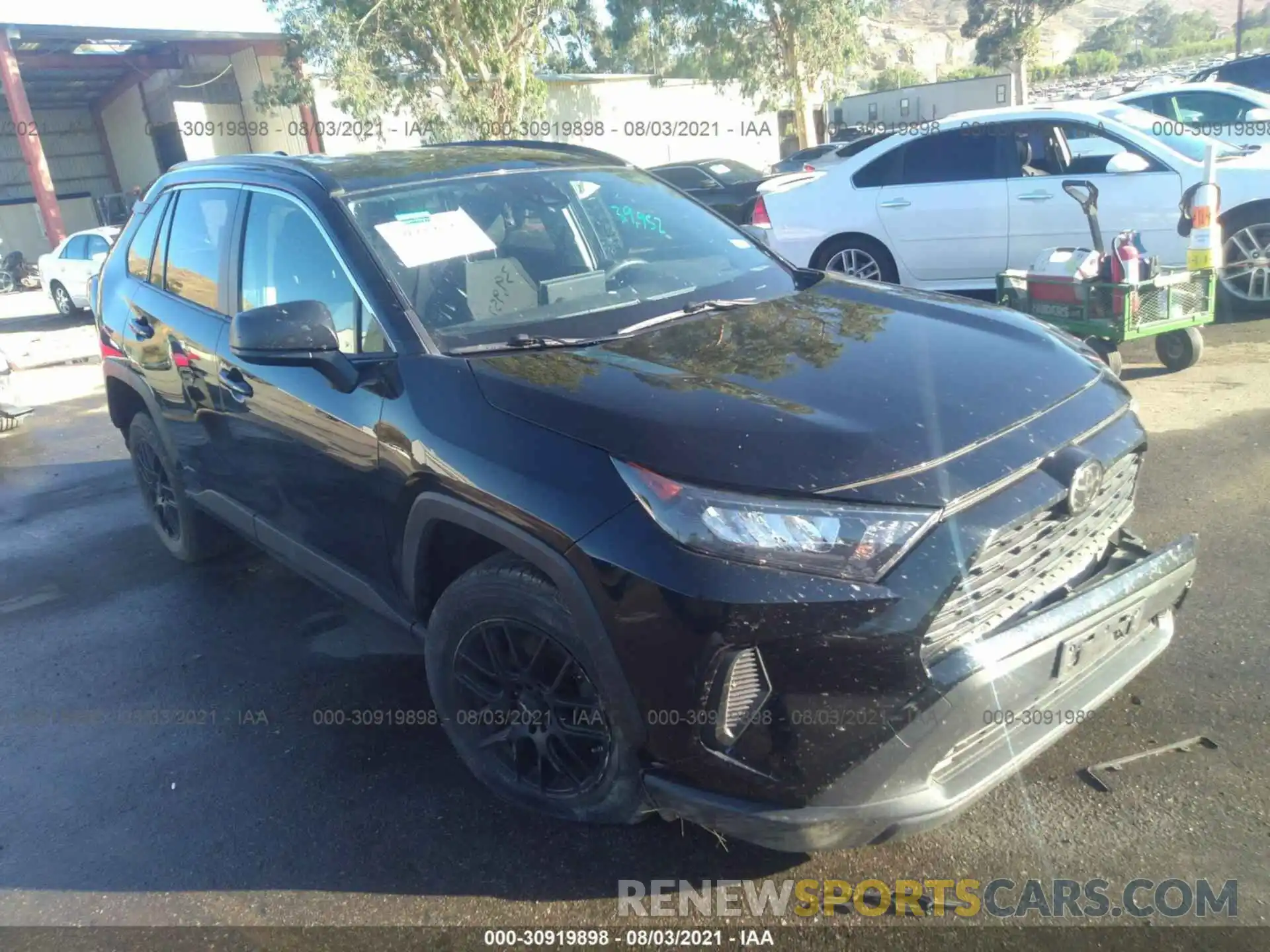 1 Photograph of a damaged car JTMH1RFV6KD504653 TOYOTA RAV4 2019