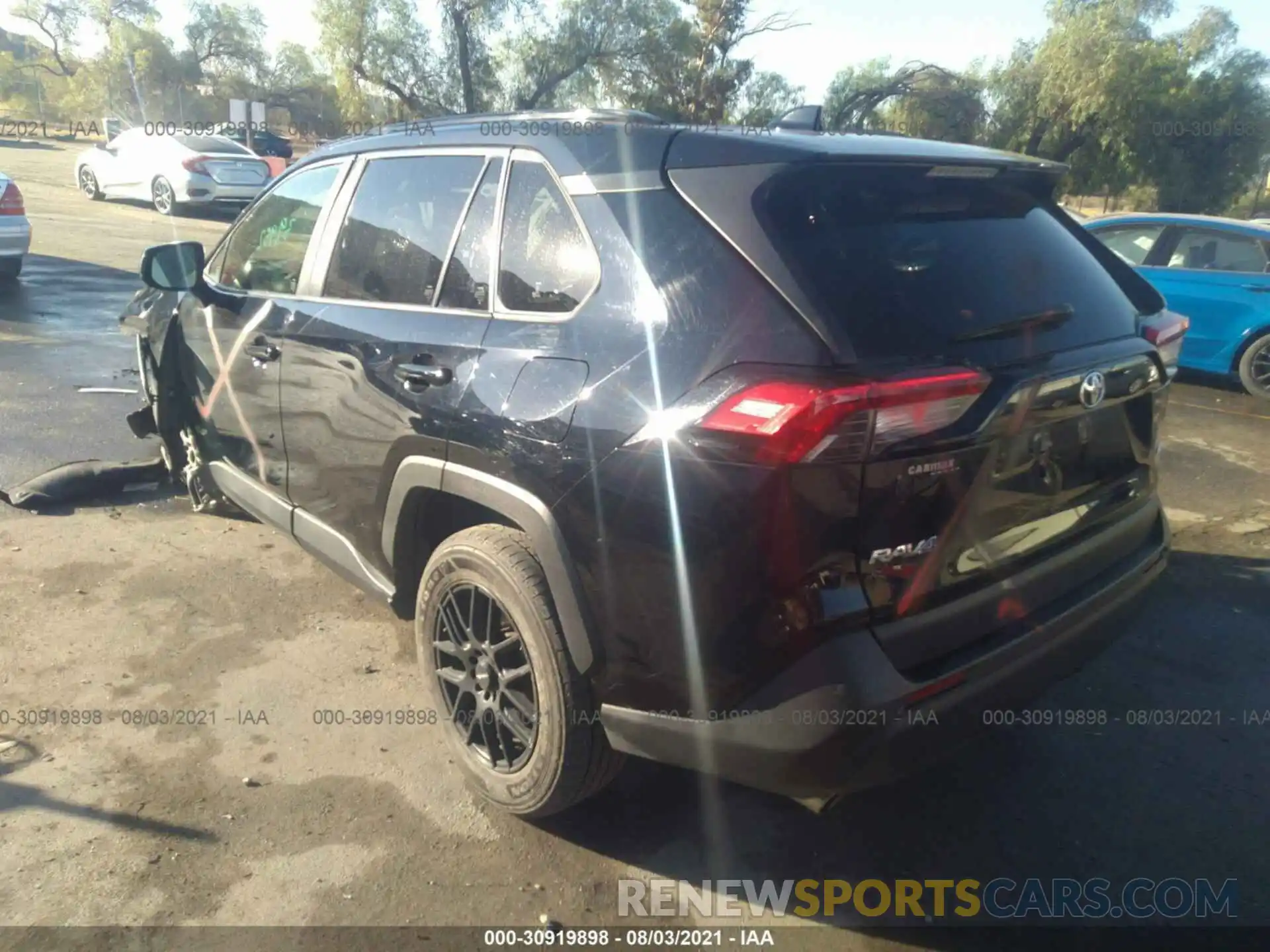 3 Photograph of a damaged car JTMH1RFV6KD504653 TOYOTA RAV4 2019