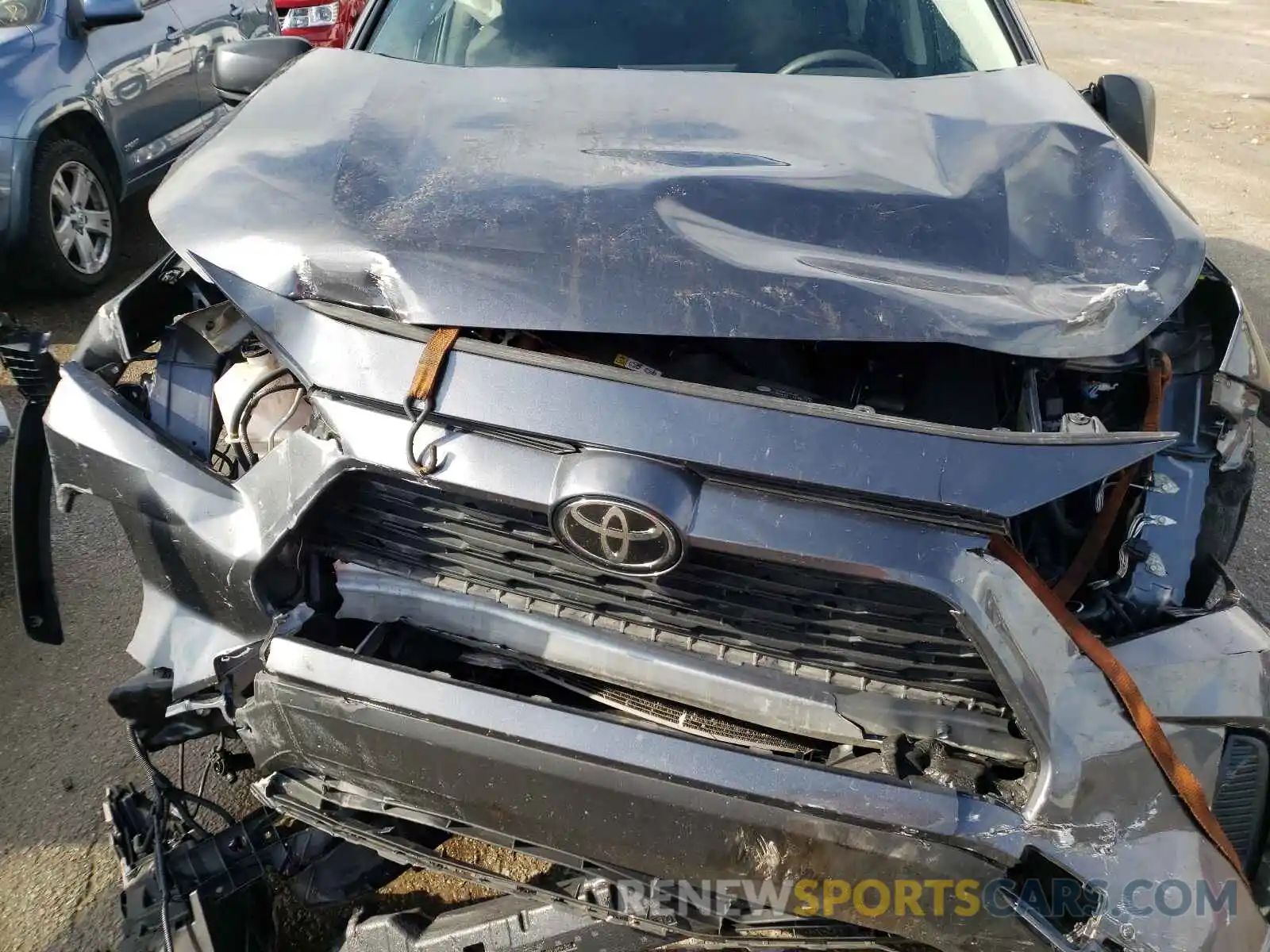 7 Photograph of a damaged car JTMH1RFV6KD504877 TOYOTA RAV4 2019