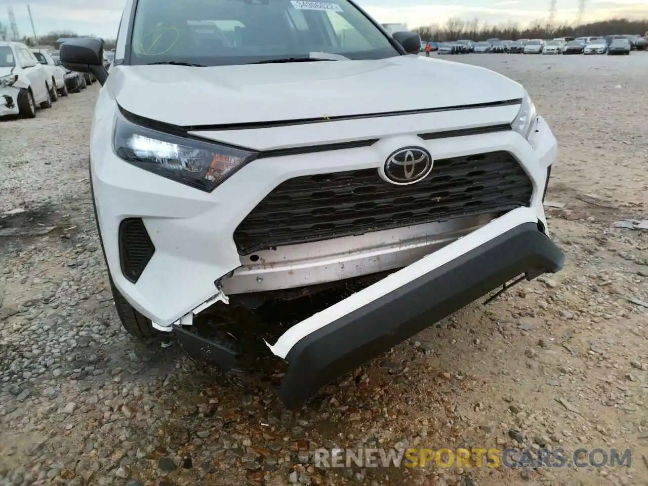 9 Photograph of a damaged car JTMH1RFV6KD507259 TOYOTA RAV4 2019