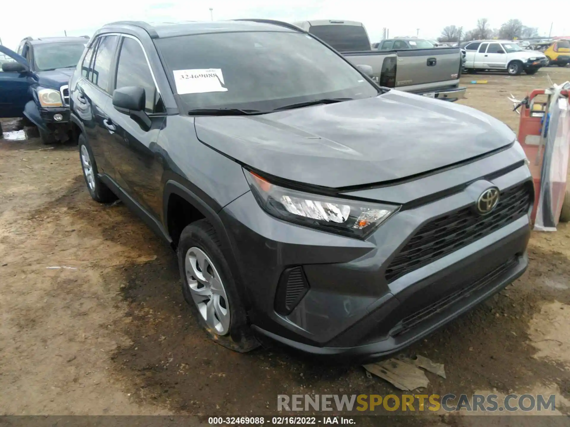 1 Photograph of a damaged car JTMH1RFV6KD510694 TOYOTA RAV4 2019