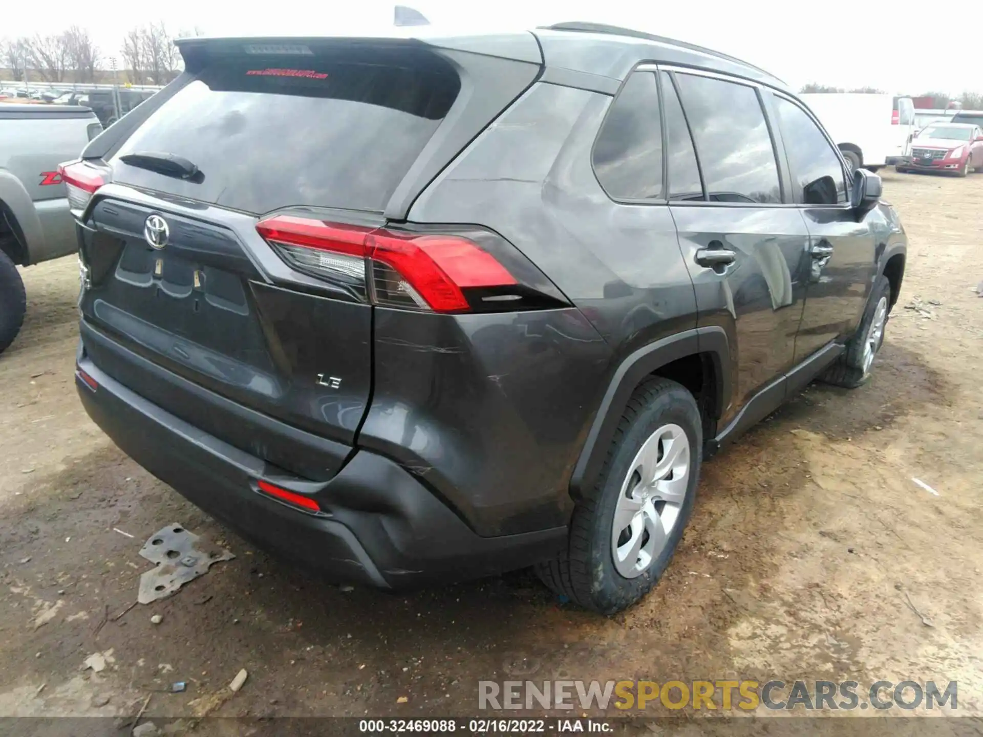 4 Photograph of a damaged car JTMH1RFV6KD510694 TOYOTA RAV4 2019