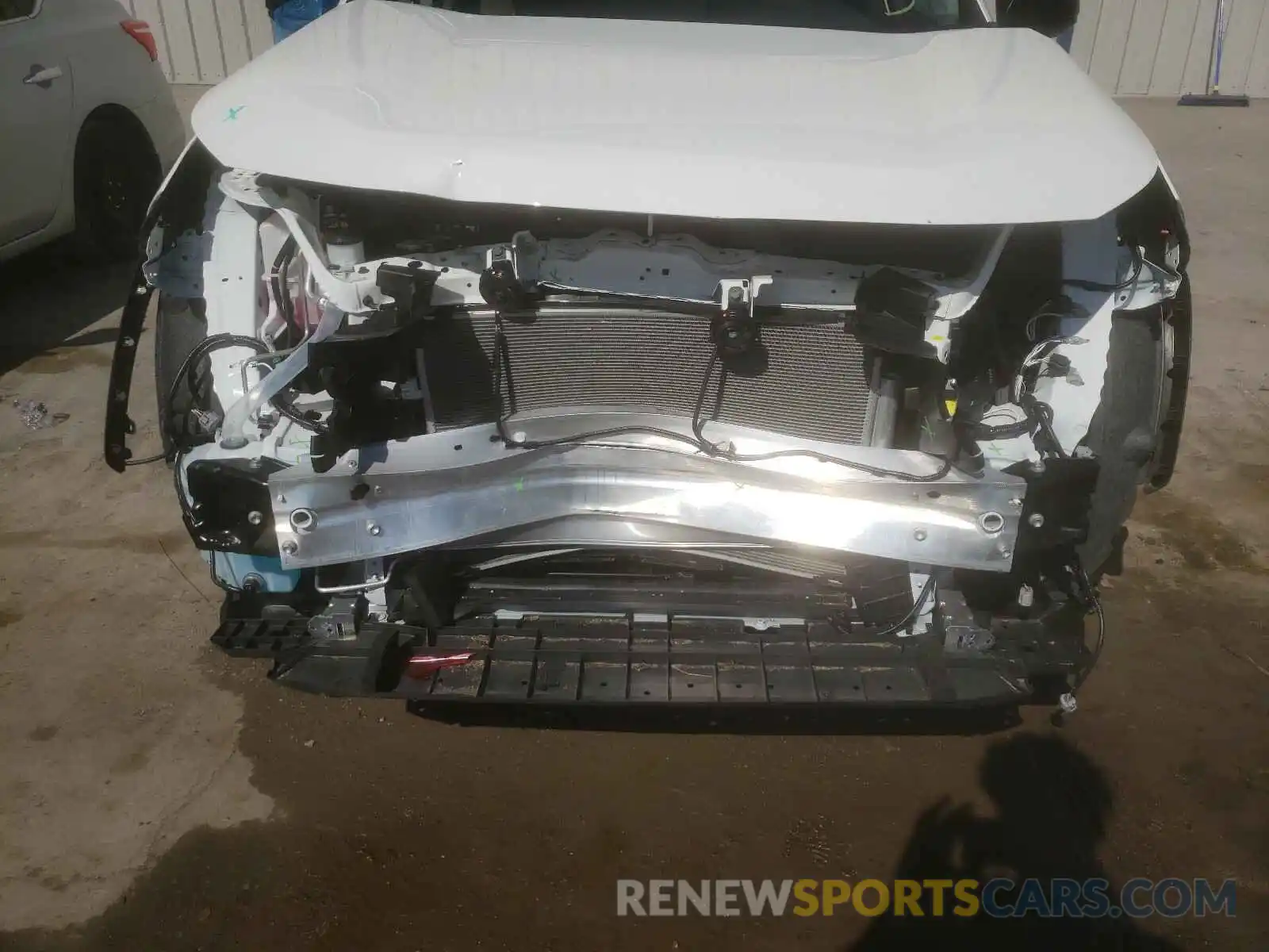 9 Photograph of a damaged car JTMH1RFV6KD514311 TOYOTA RAV4 2019