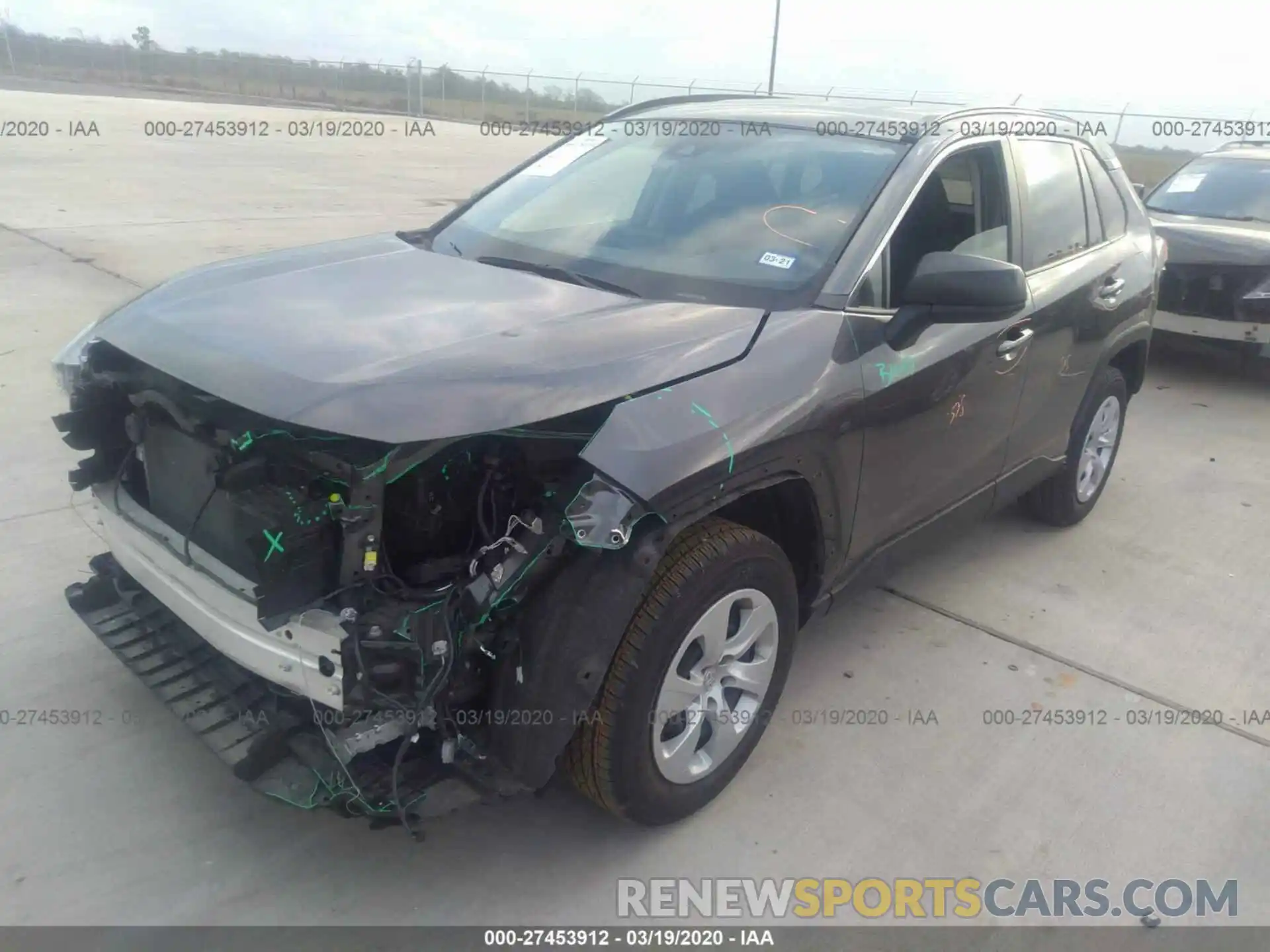 2 Фотография поврежденного автомобиля JTMH1RFV6KJ002825 TOYOTA RAV4 2019