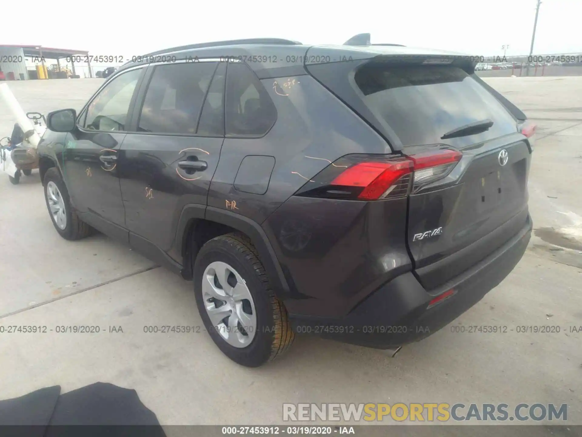 3 Photograph of a damaged car JTMH1RFV6KJ002825 TOYOTA RAV4 2019