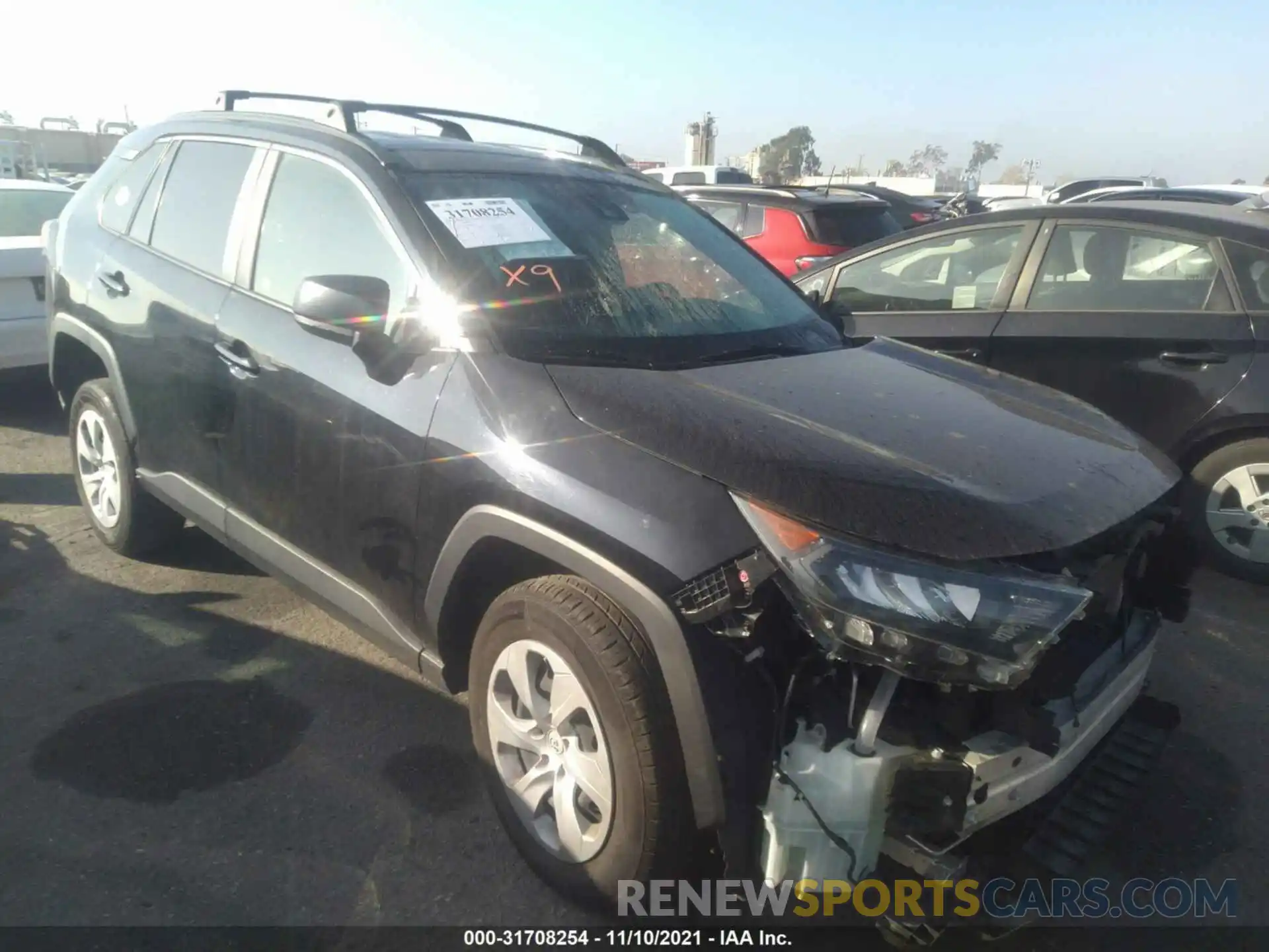 1 Photograph of a damaged car JTMH1RFV6KJ003117 TOYOTA RAV4 2019