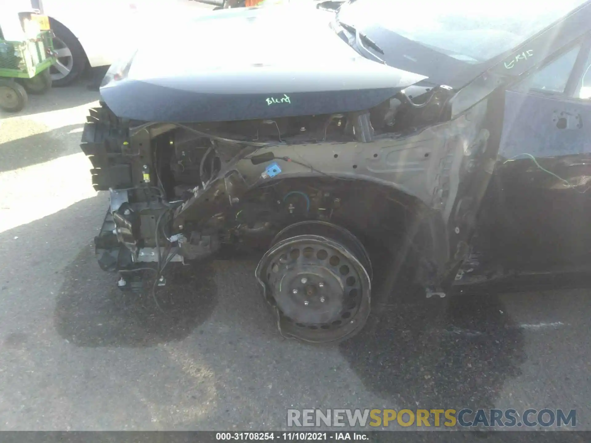 6 Photograph of a damaged car JTMH1RFV6KJ003117 TOYOTA RAV4 2019