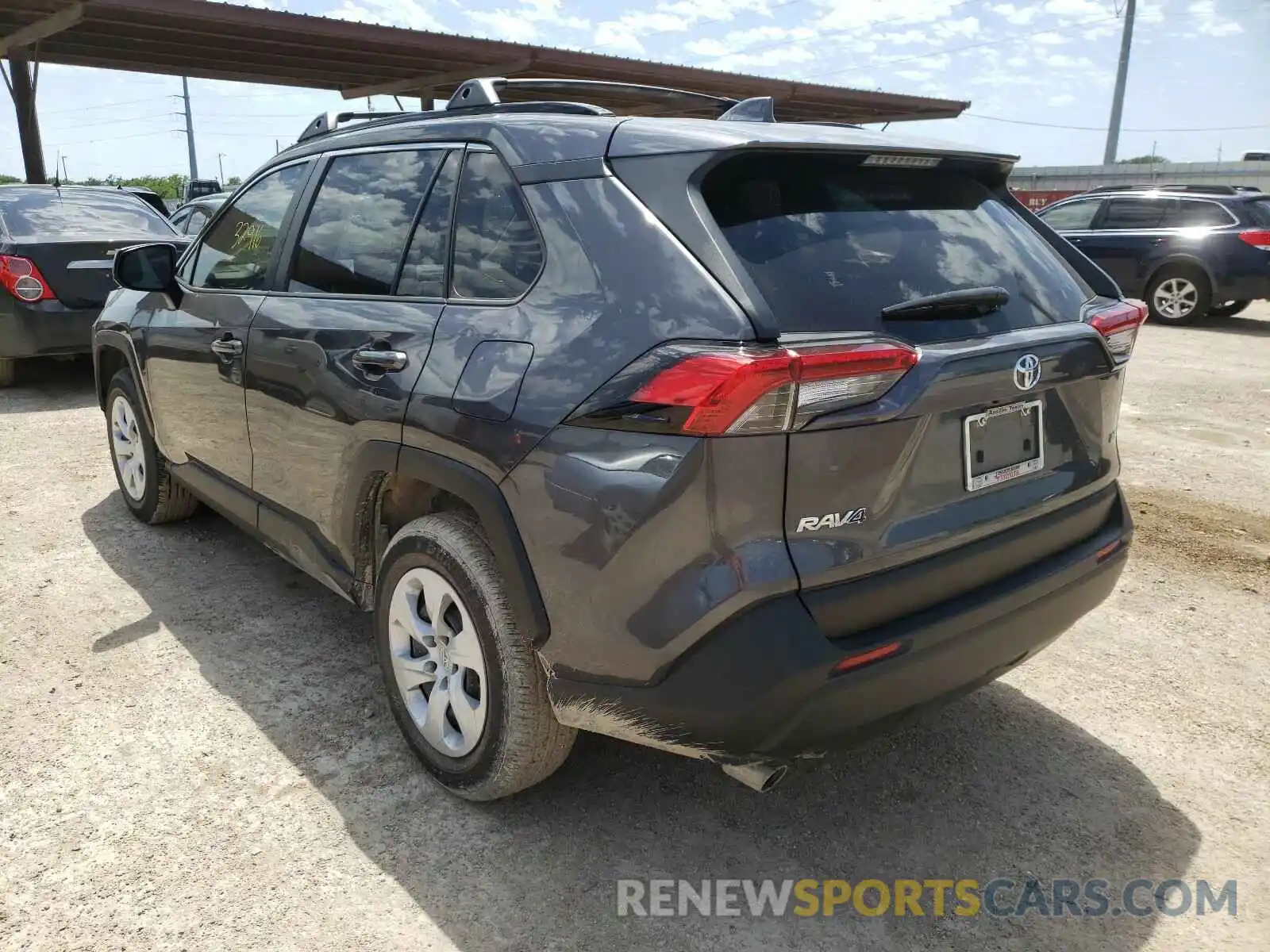 3 Photograph of a damaged car JTMH1RFV6KJ004199 TOYOTA RAV4 2019