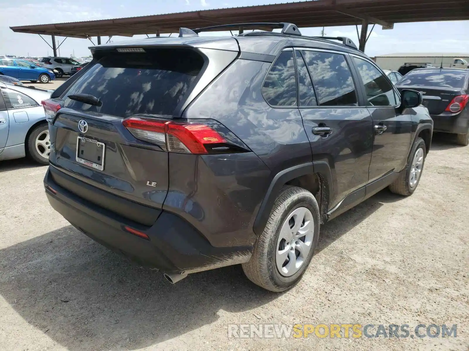 4 Photograph of a damaged car JTMH1RFV6KJ004199 TOYOTA RAV4 2019