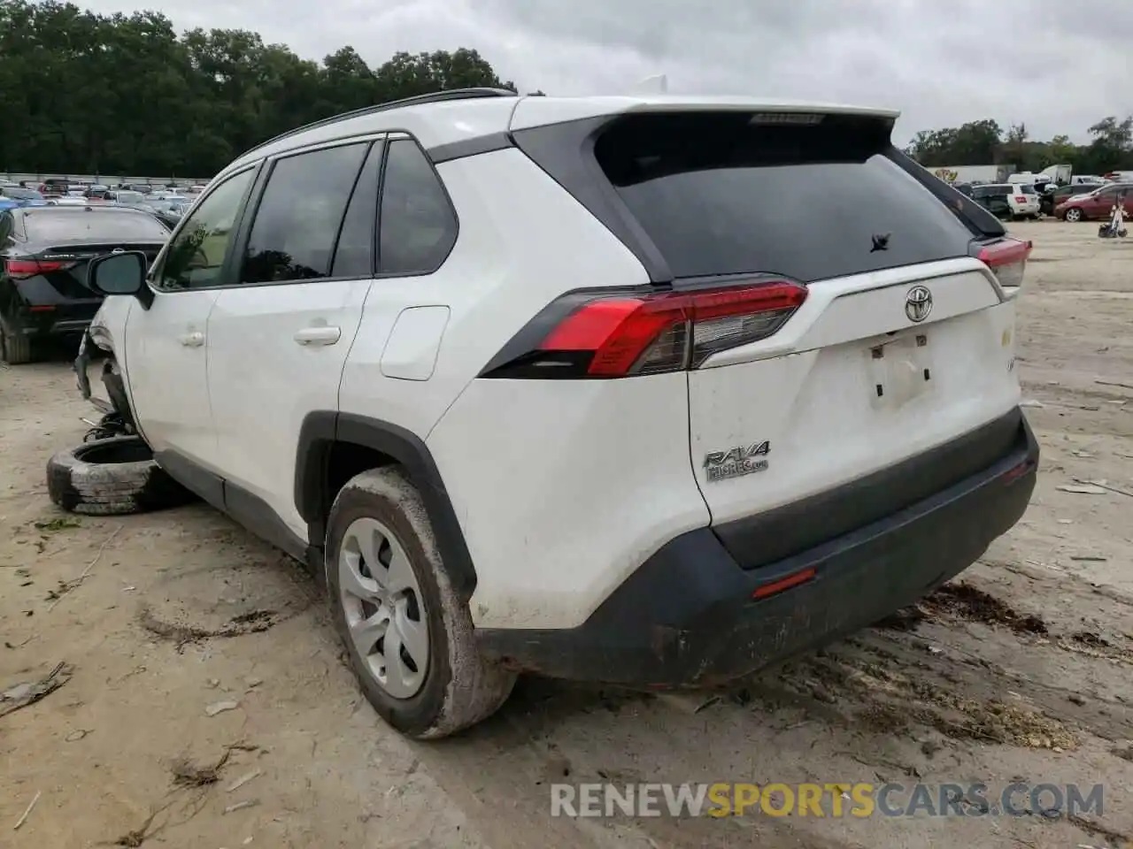 3 Photograph of a damaged car JTMH1RFV6KJ005921 TOYOTA RAV4 2019