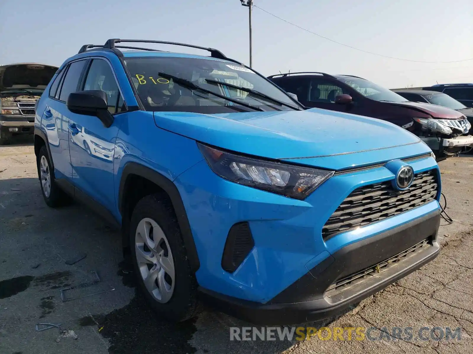 1 Photograph of a damaged car JTMH1RFV6KJ006082 TOYOTA RAV4 2019