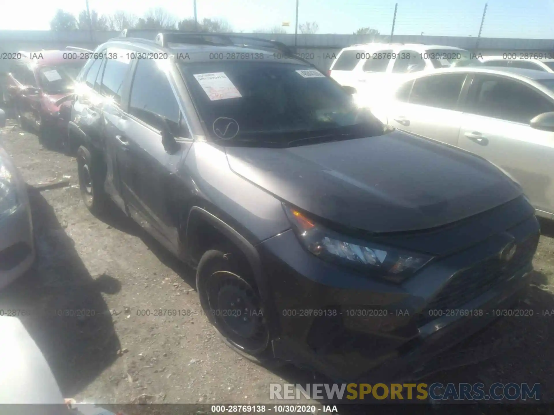 1 Photograph of a damaged car JTMH1RFV6KJ006633 TOYOTA RAV4 2019