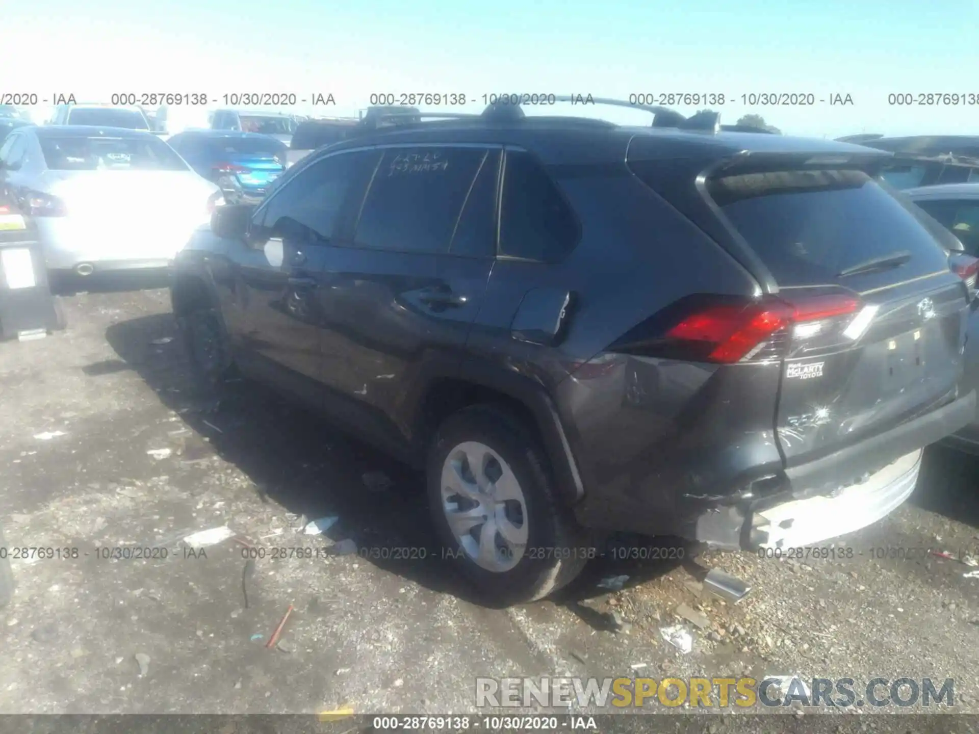 3 Photograph of a damaged car JTMH1RFV6KJ006633 TOYOTA RAV4 2019