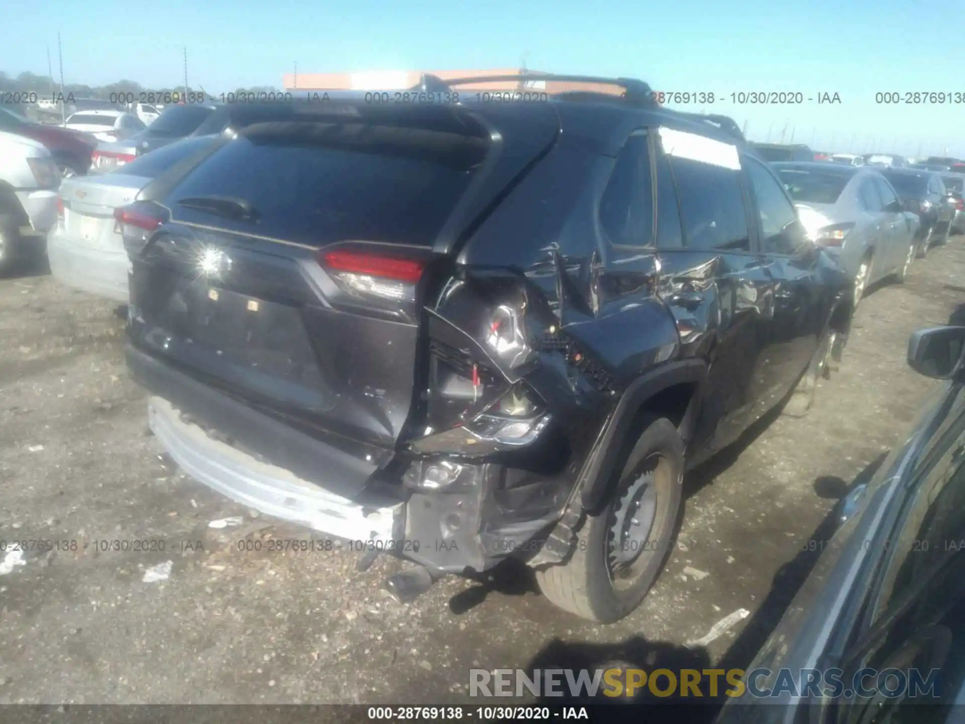 4 Photograph of a damaged car JTMH1RFV6KJ006633 TOYOTA RAV4 2019