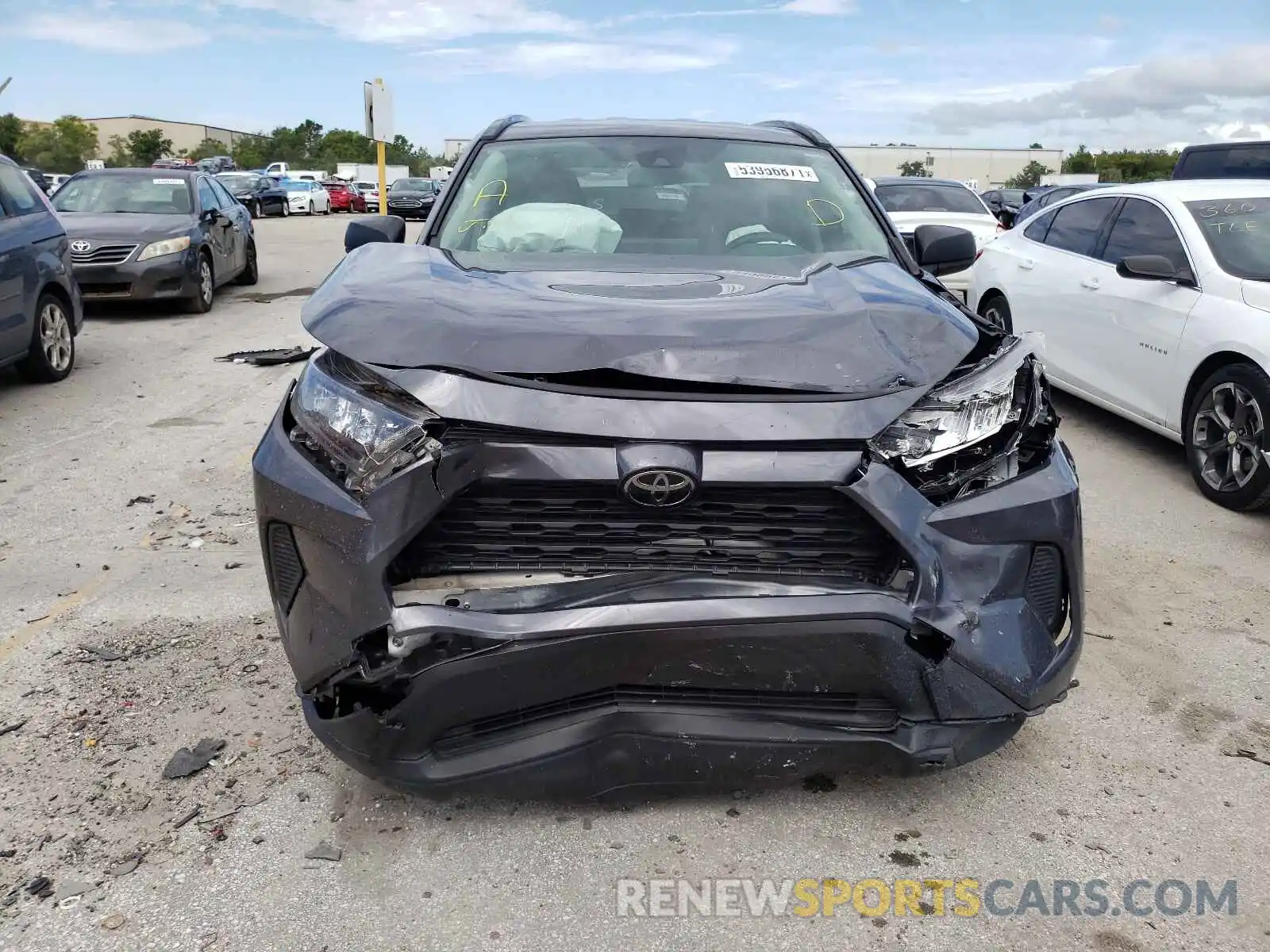 9 Photograph of a damaged car JTMH1RFV6KJ015106 TOYOTA RAV4 2019