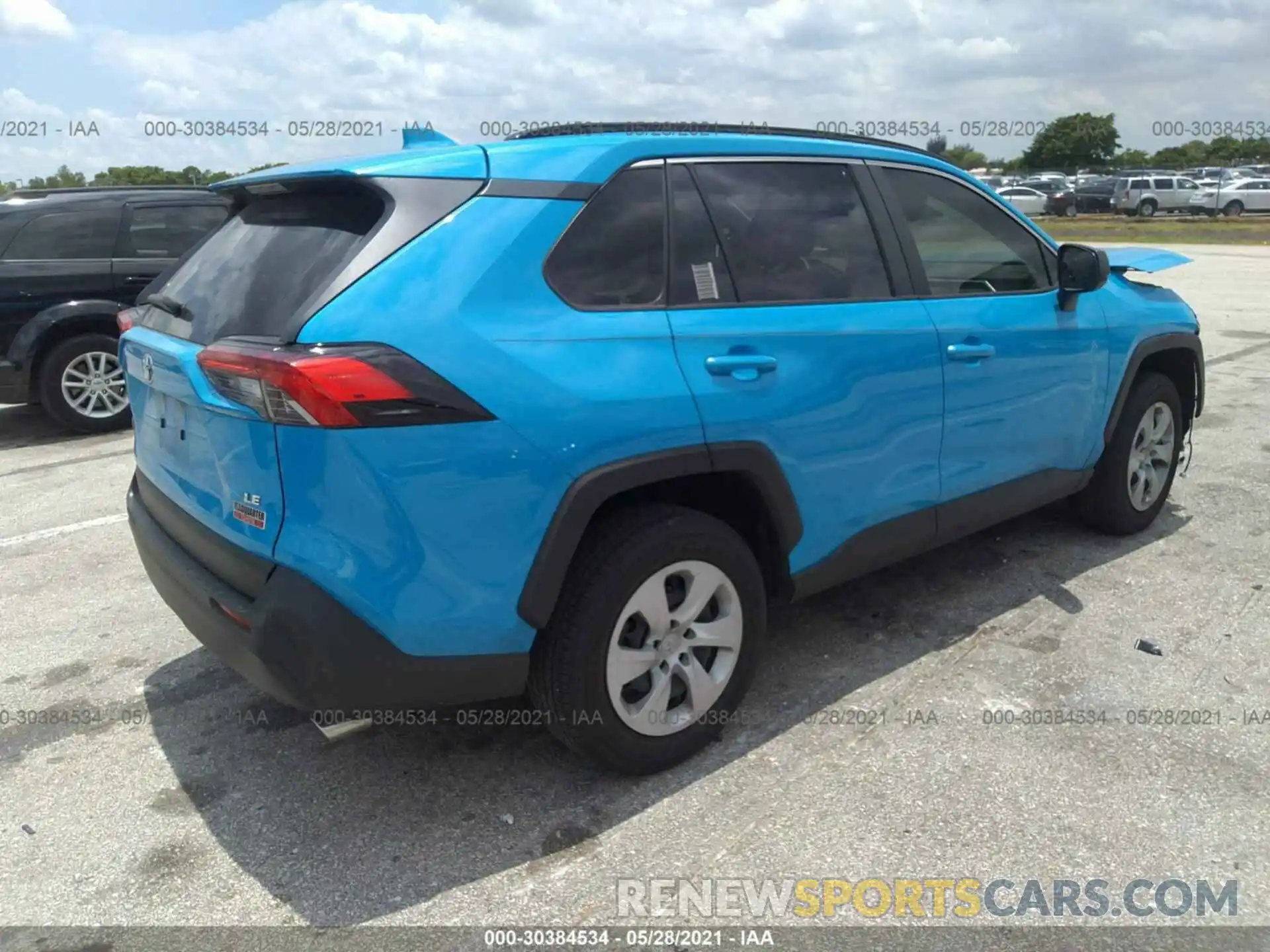 4 Photograph of a damaged car JTMH1RFV7KD003982 TOYOTA RAV4 2019