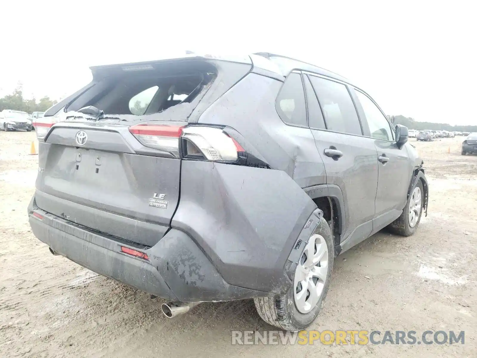 4 Photograph of a damaged car JTMH1RFV7KD006574 TOYOTA RAV4 2019