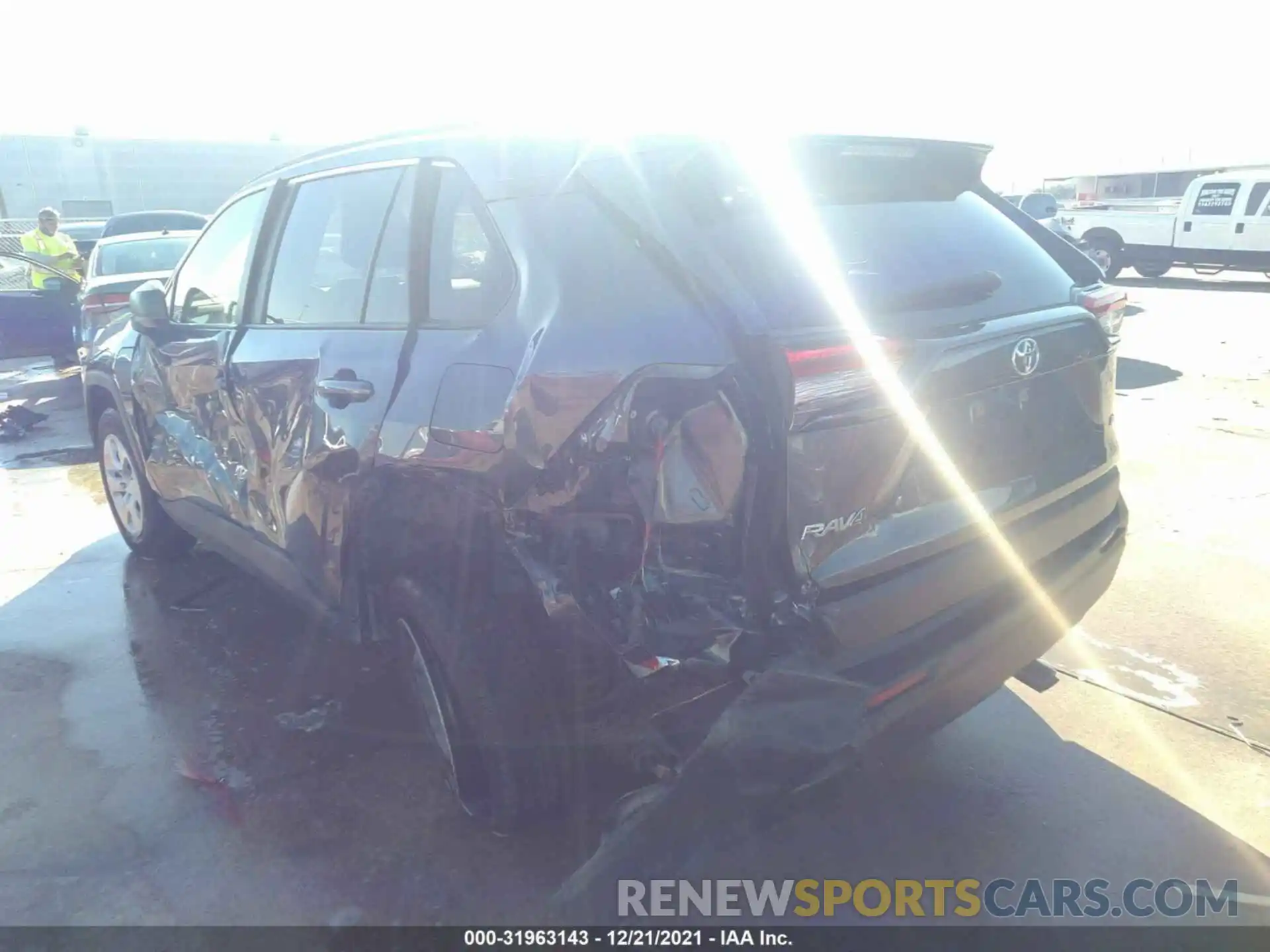 6 Photograph of a damaged car JTMH1RFV7KD006946 TOYOTA RAV4 2019