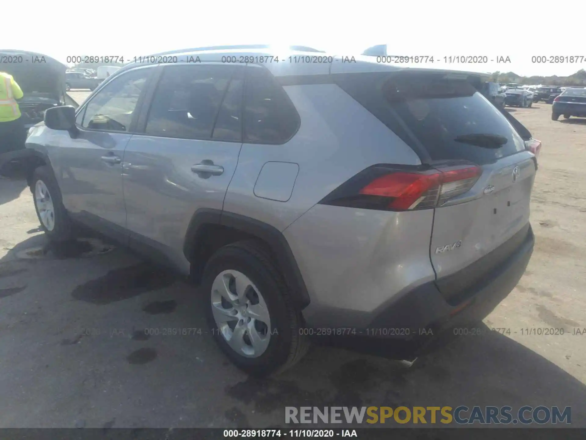 3 Photograph of a damaged car JTMH1RFV7KD012309 TOYOTA RAV4 2019