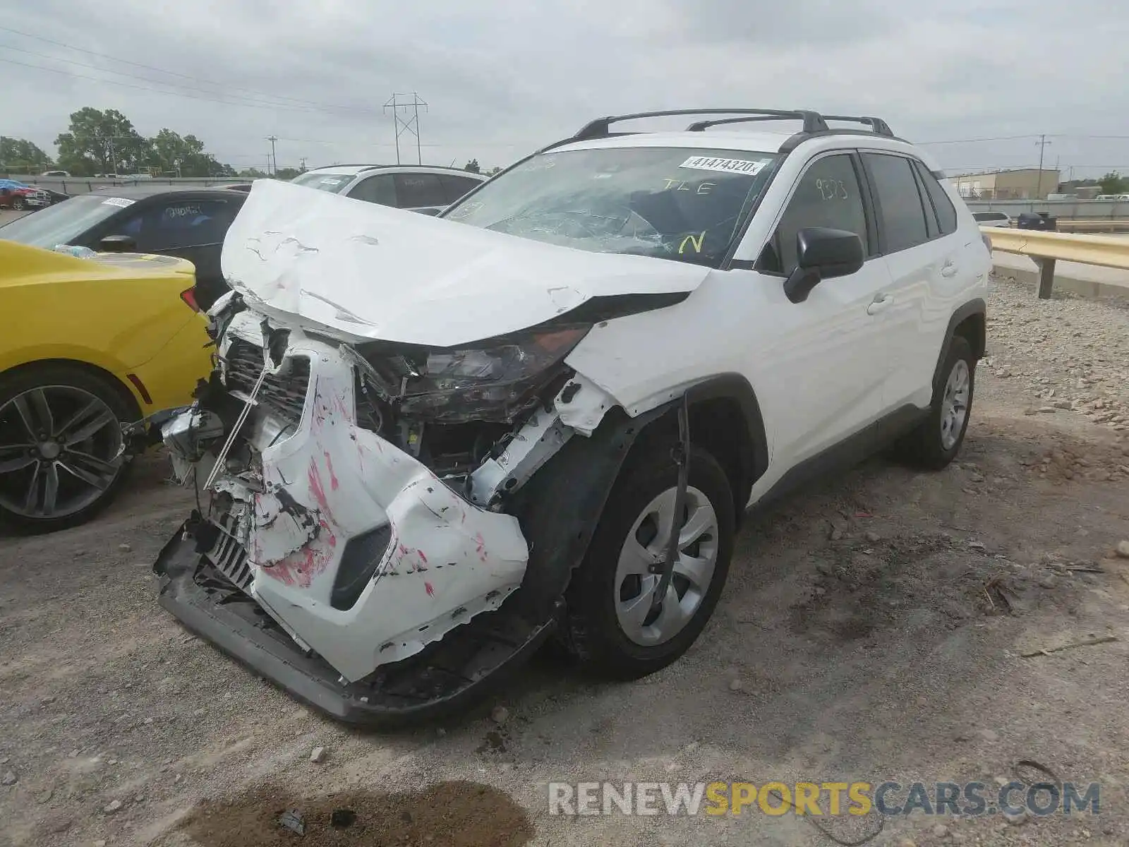 2 Photograph of a damaged car JTMH1RFV7KD014819 TOYOTA RAV4 2019