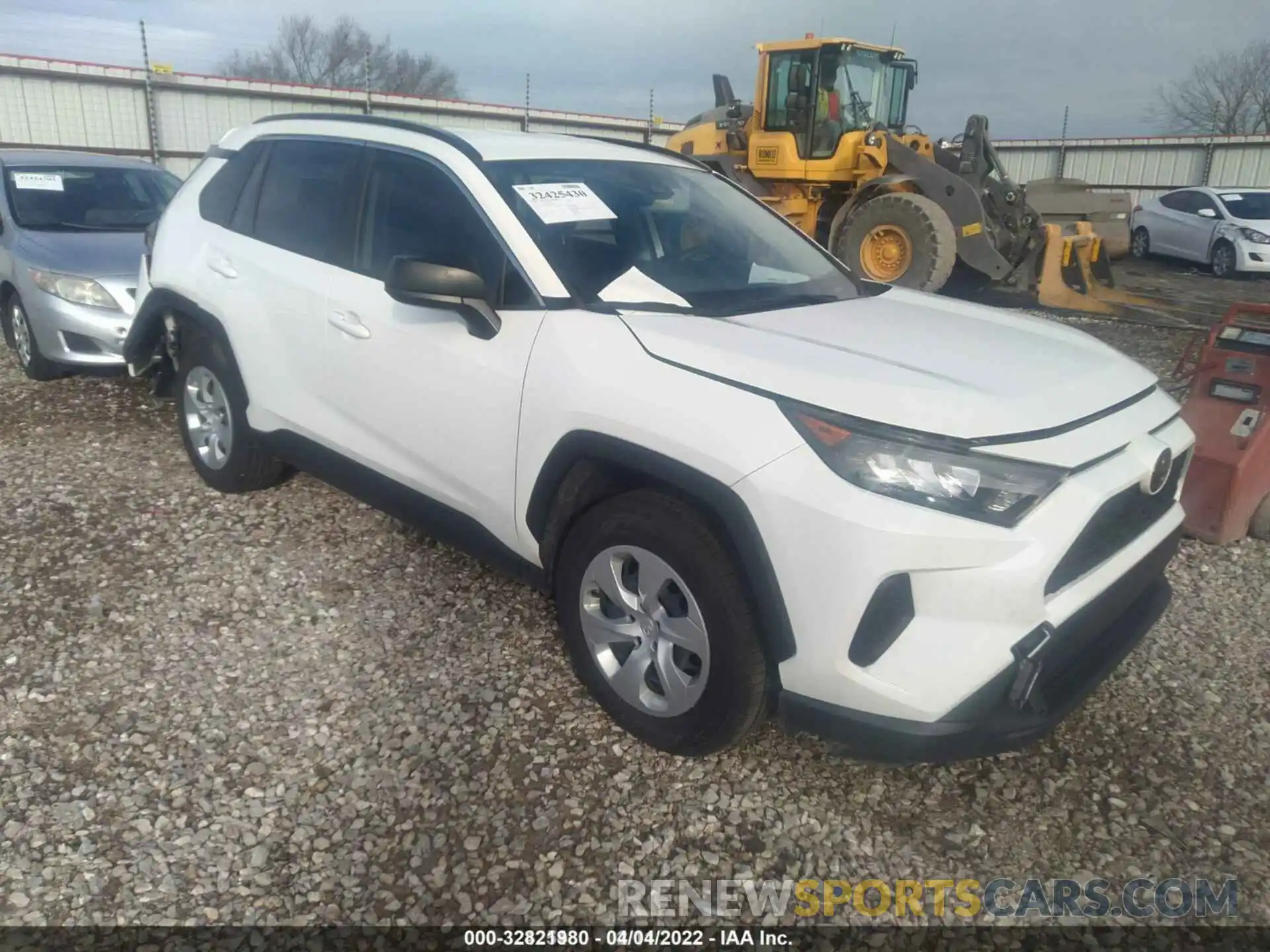 1 Photograph of a damaged car JTMH1RFV7KD029076 TOYOTA RAV4 2019