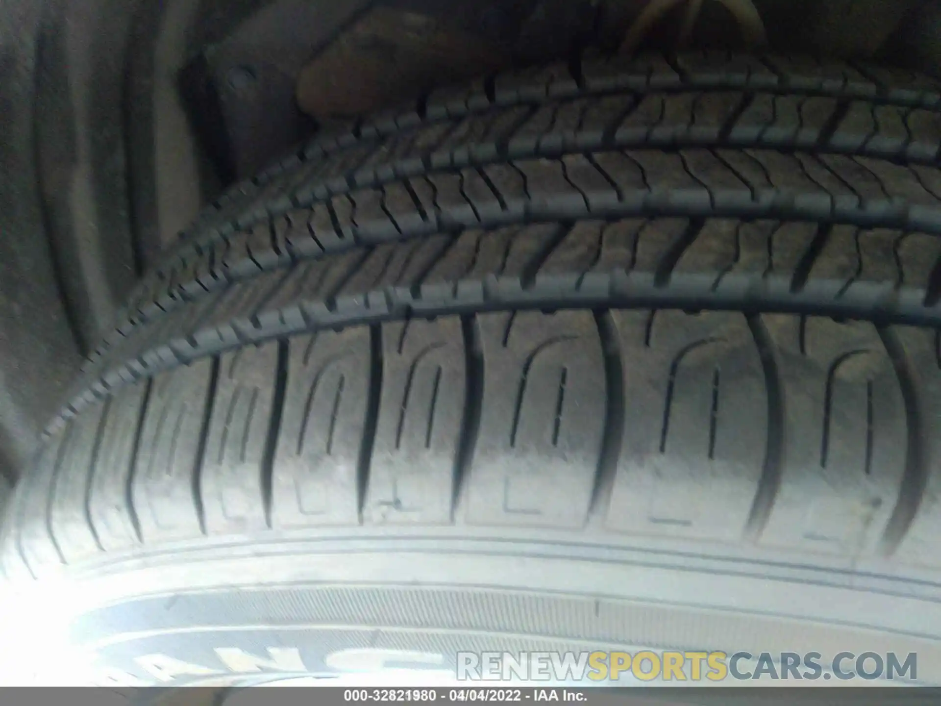 13 Фотография поврежденного автомобиля JTMH1RFV7KD029076 TOYOTA RAV4 2019