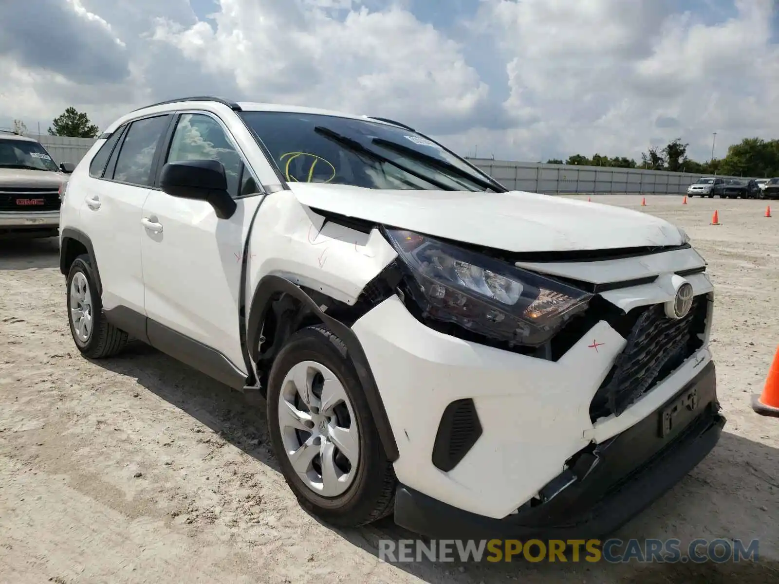 1 Photograph of a damaged car JTMH1RFV7KD501454 TOYOTA RAV4 2019