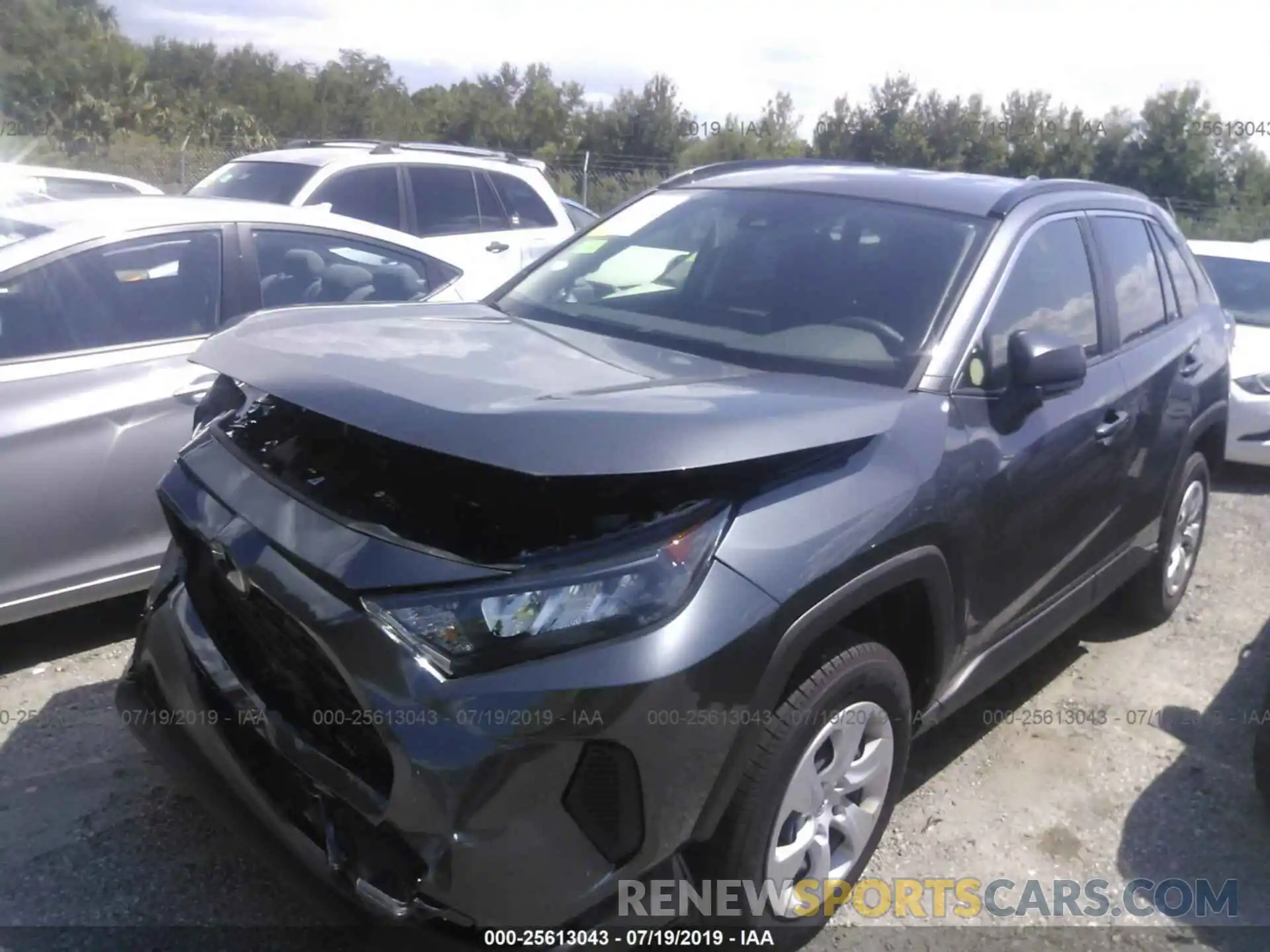 2 Photograph of a damaged car JTMH1RFV7KD507402 TOYOTA RAV4 2019