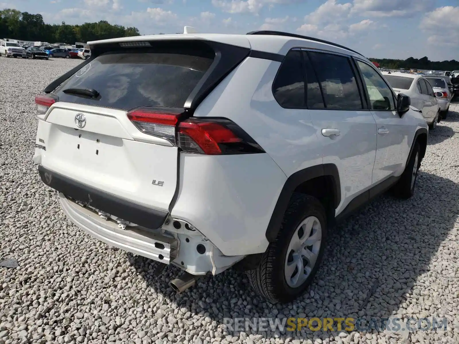 4 Photograph of a damaged car JTMH1RFV7KD507433 TOYOTA RAV4 2019