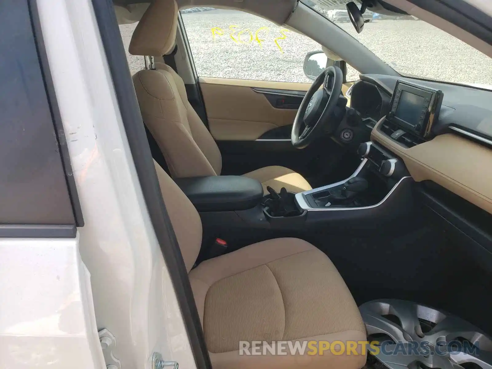 5 Photograph of a damaged car JTMH1RFV7KD507433 TOYOTA RAV4 2019