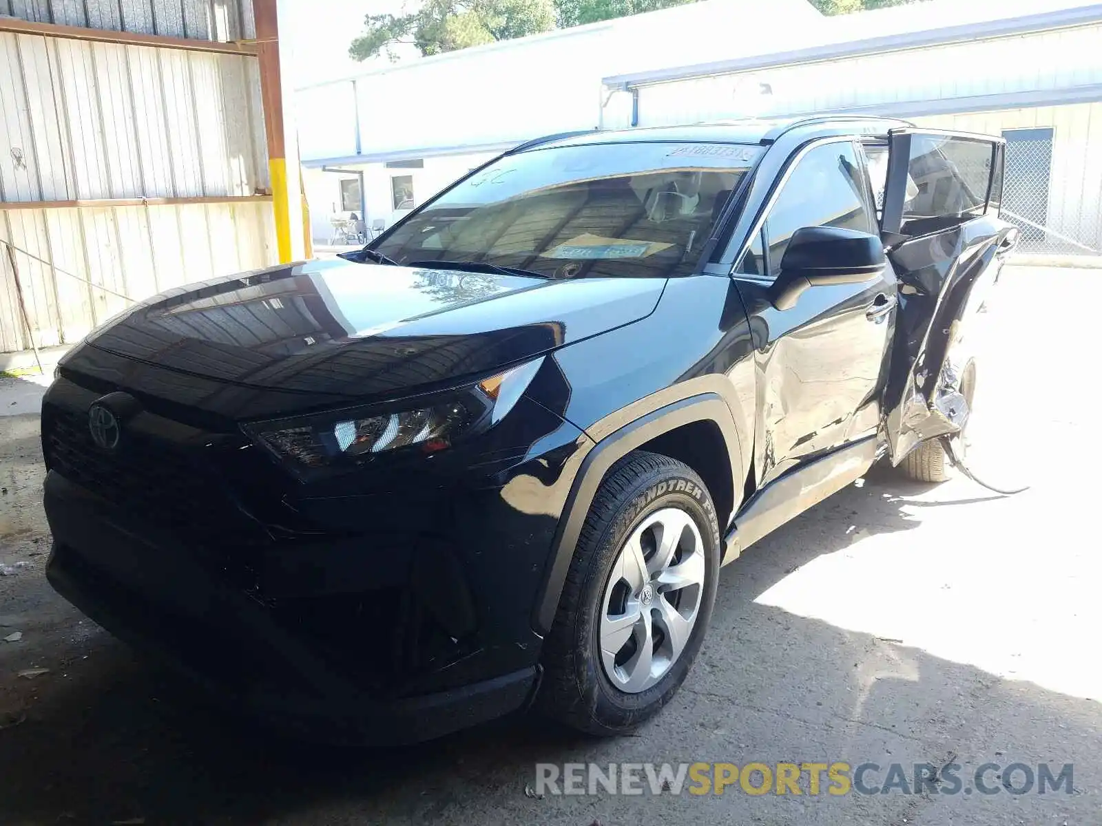 2 Photograph of a damaged car JTMH1RFV7KD516617 TOYOTA RAV4 2019