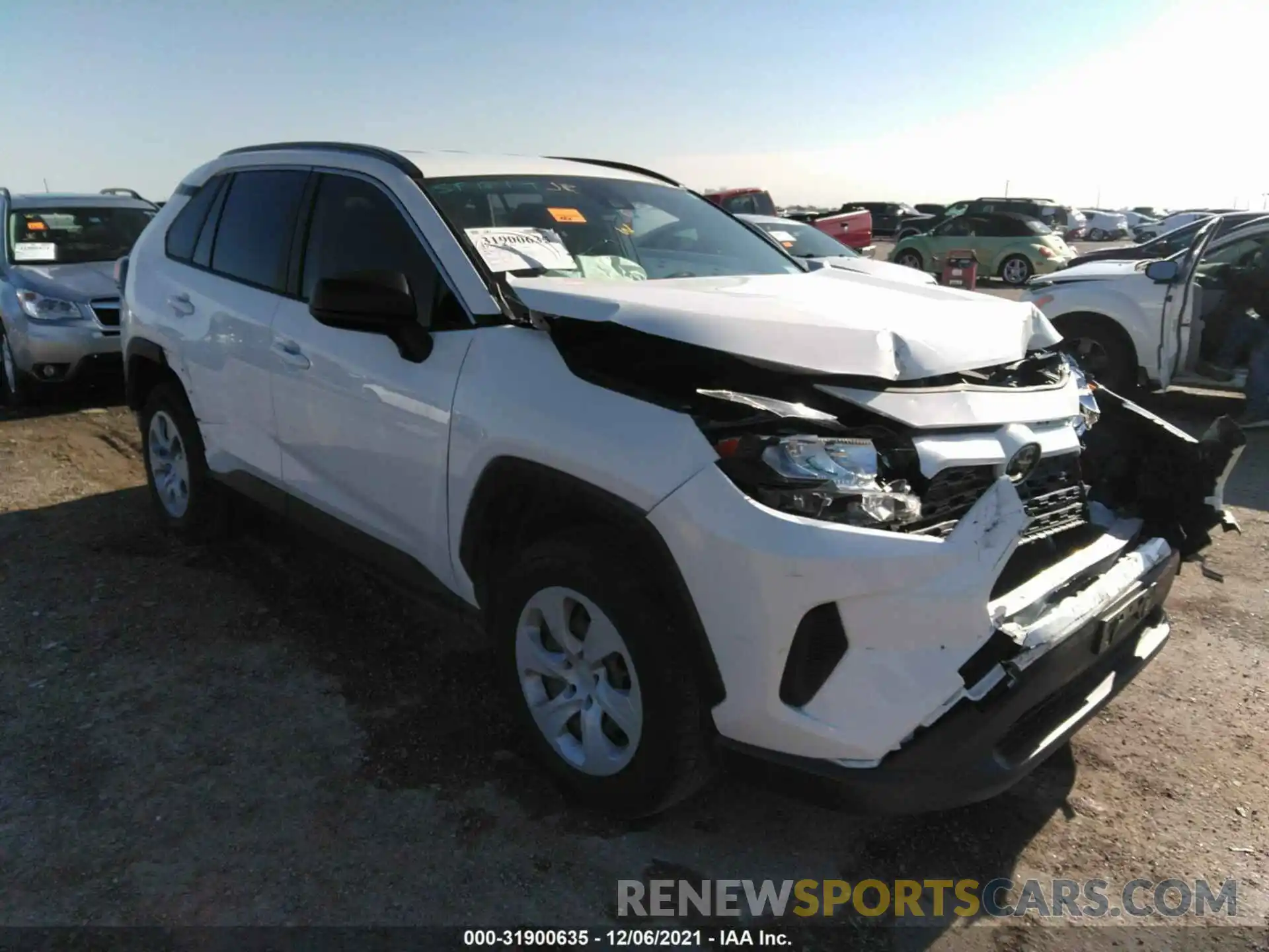 1 Photograph of a damaged car JTMH1RFV7KJ001490 TOYOTA RAV4 2019