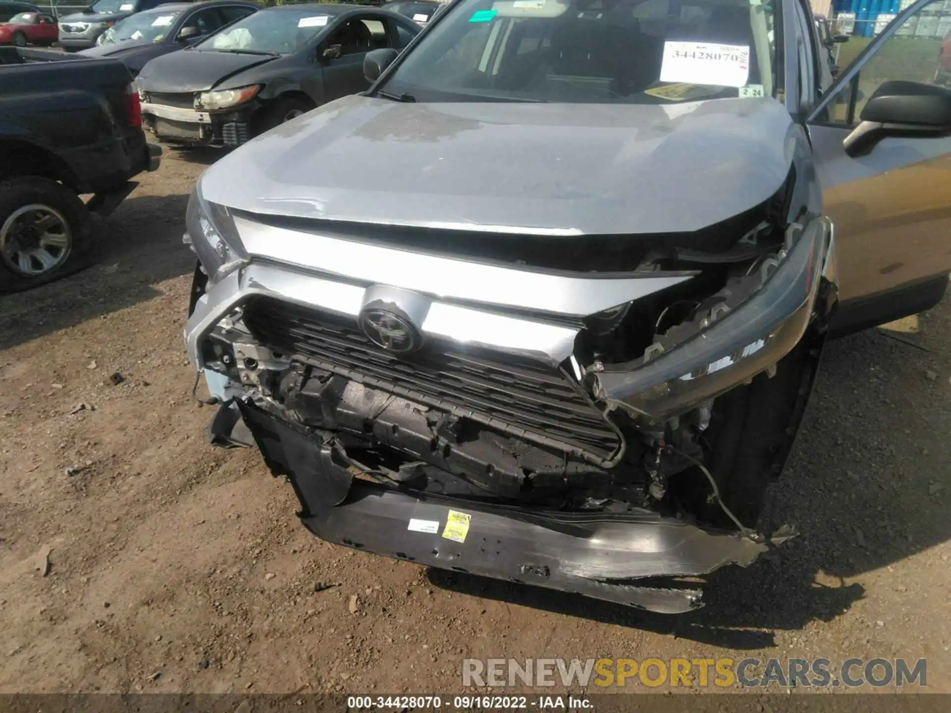 6 Photograph of a damaged car JTMH1RFV7KJ002297 TOYOTA RAV4 2019