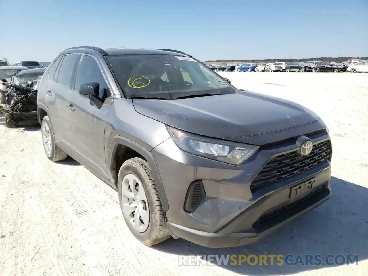 1 Photograph of a damaged car JTMH1RFV7KJ004471 TOYOTA RAV4 2019