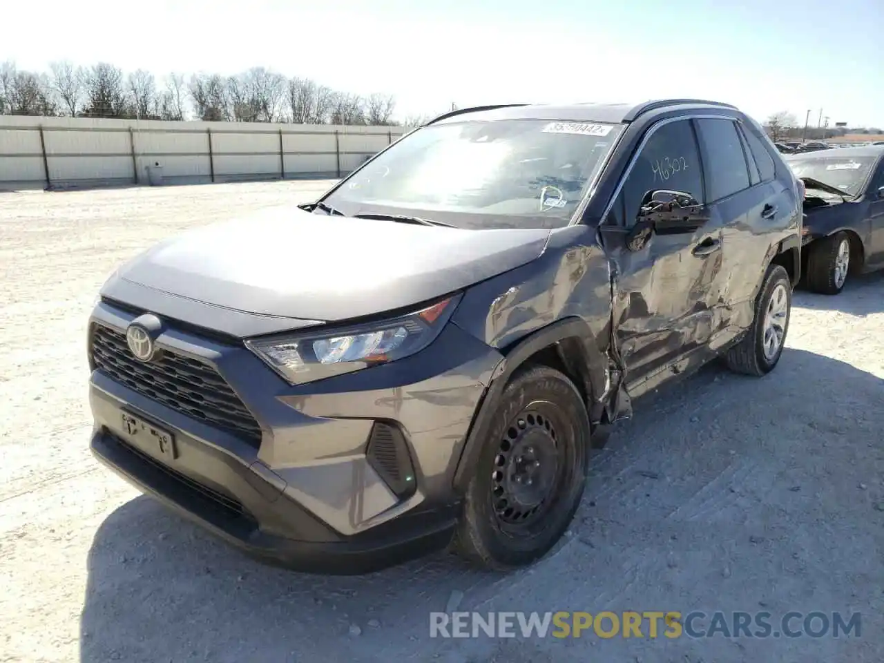 2 Photograph of a damaged car JTMH1RFV7KJ004471 TOYOTA RAV4 2019