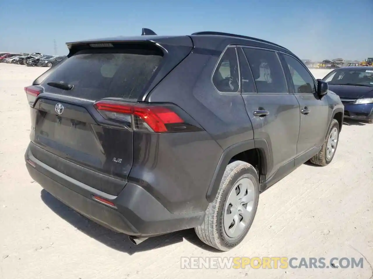 4 Photograph of a damaged car JTMH1RFV7KJ004471 TOYOTA RAV4 2019