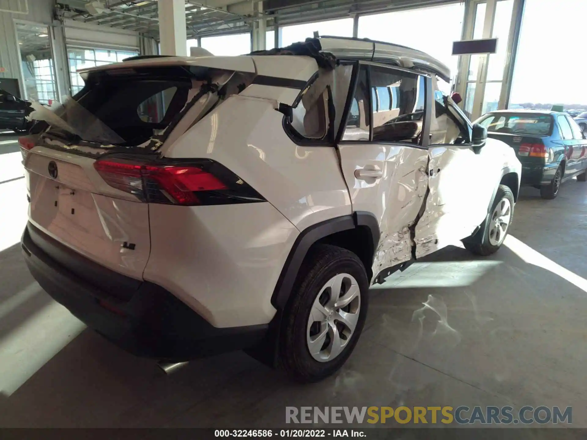 4 Photograph of a damaged car JTMH1RFV7KJ004664 TOYOTA RAV4 2019