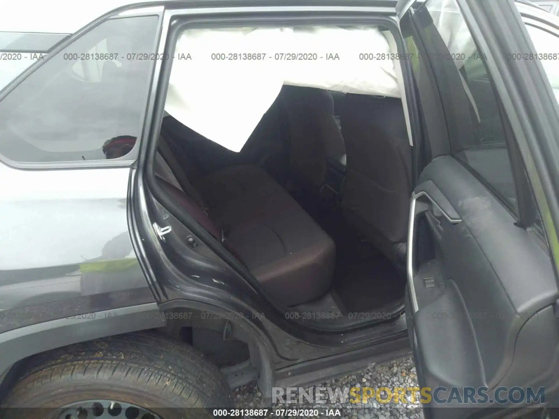 8 Фотография поврежденного автомобиля JTMH1RFV7KJ004809 TOYOTA RAV4 2019