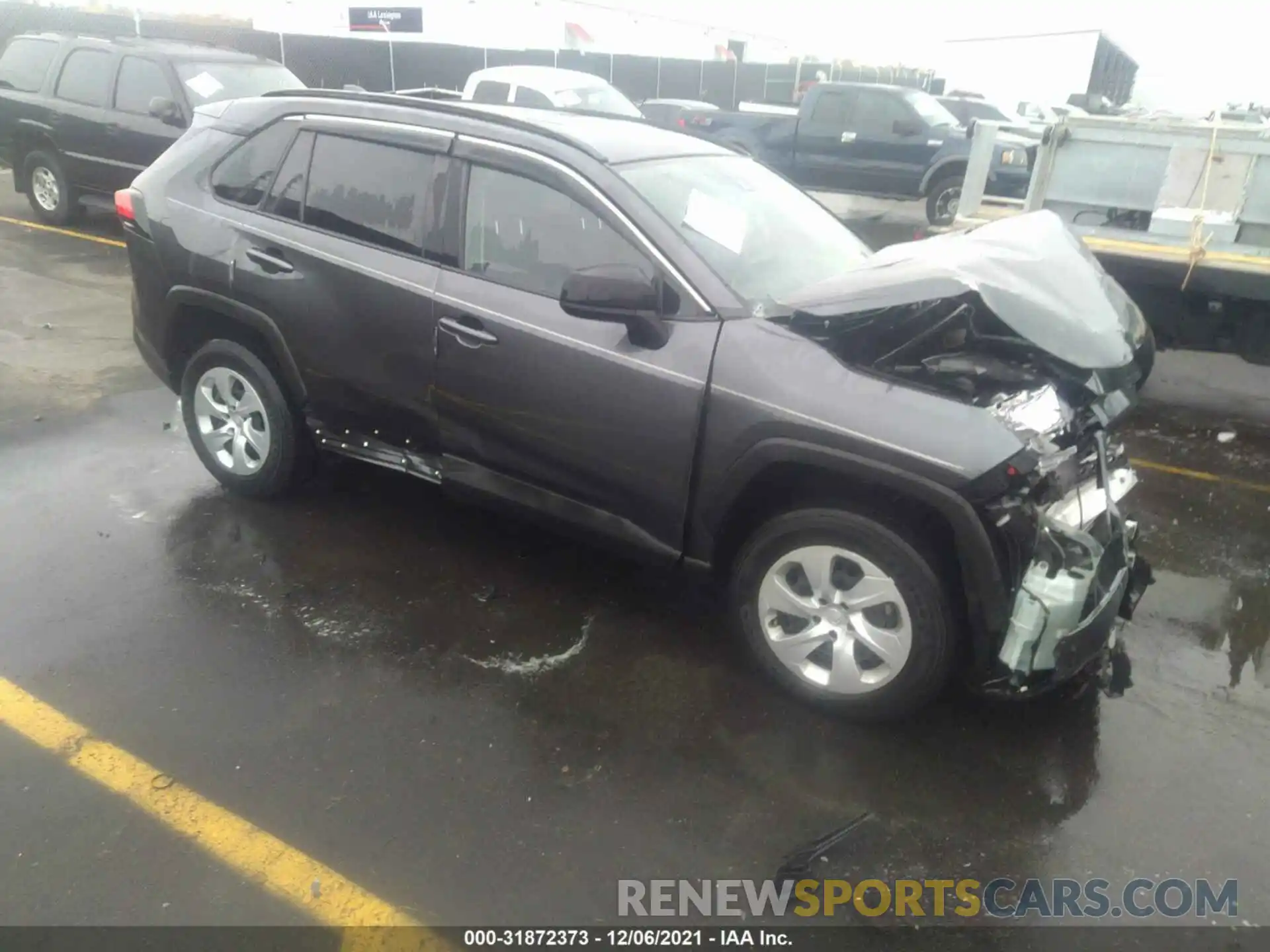 1 Photograph of a damaged car JTMH1RFV7KJ006379 TOYOTA RAV4 2019