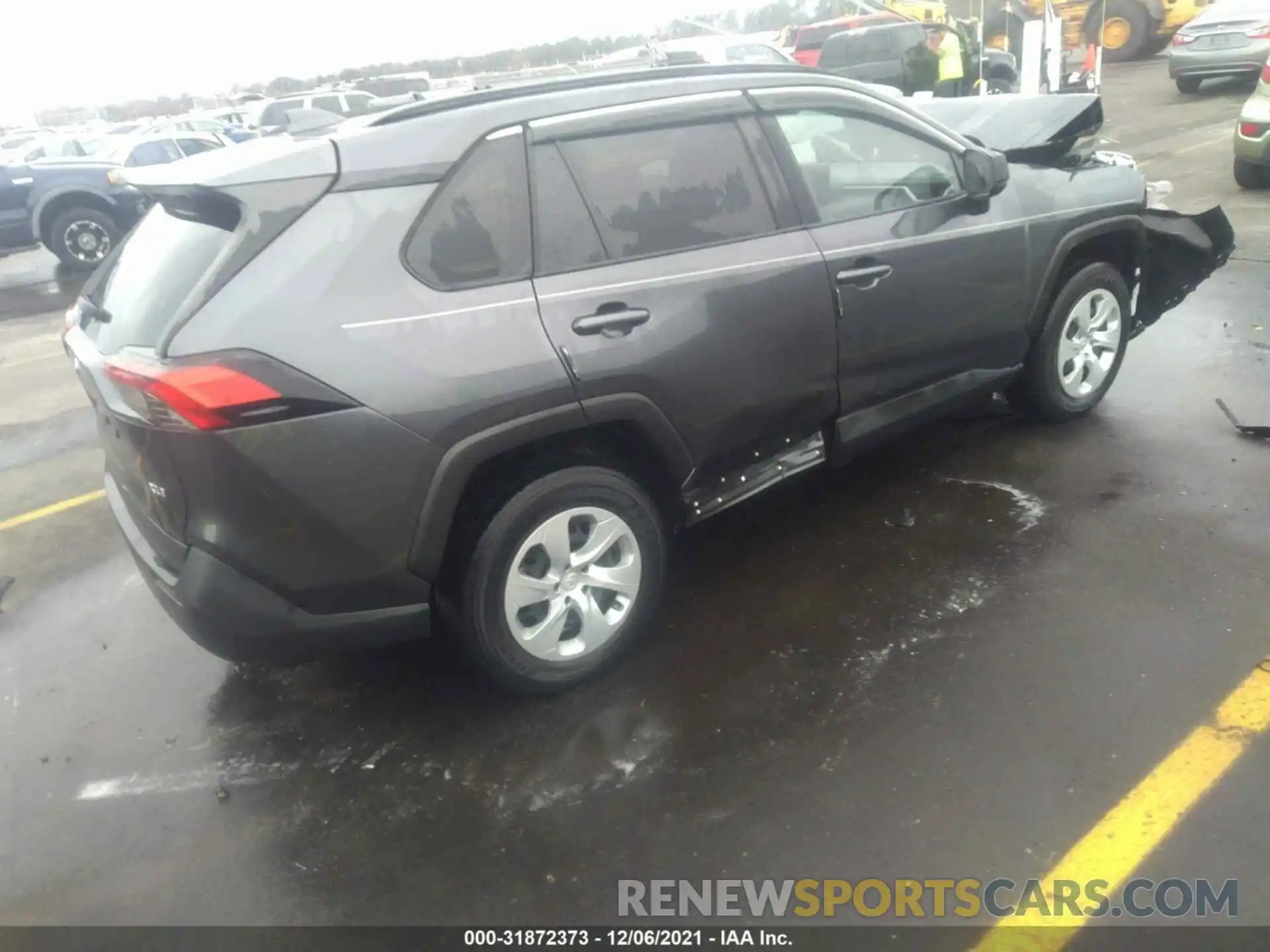 4 Photograph of a damaged car JTMH1RFV7KJ006379 TOYOTA RAV4 2019