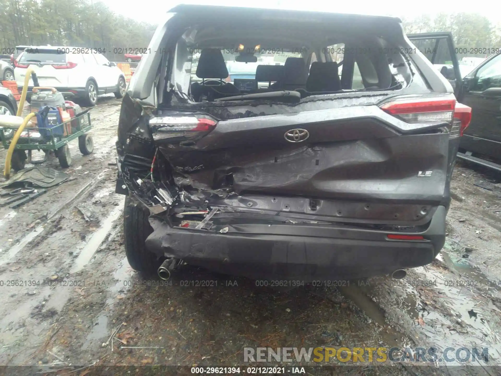 6 Photograph of a damaged car JTMH1RFV7KJ006625 TOYOTA RAV4 2019