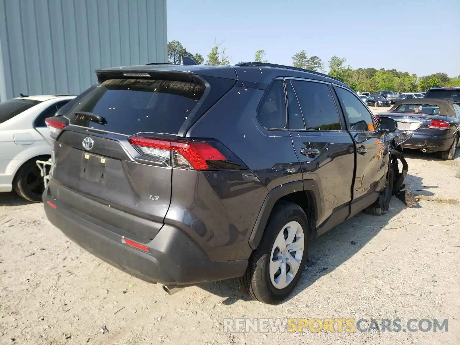 4 Photograph of a damaged car JTMH1RFV7KJ016359 TOYOTA RAV4 2019