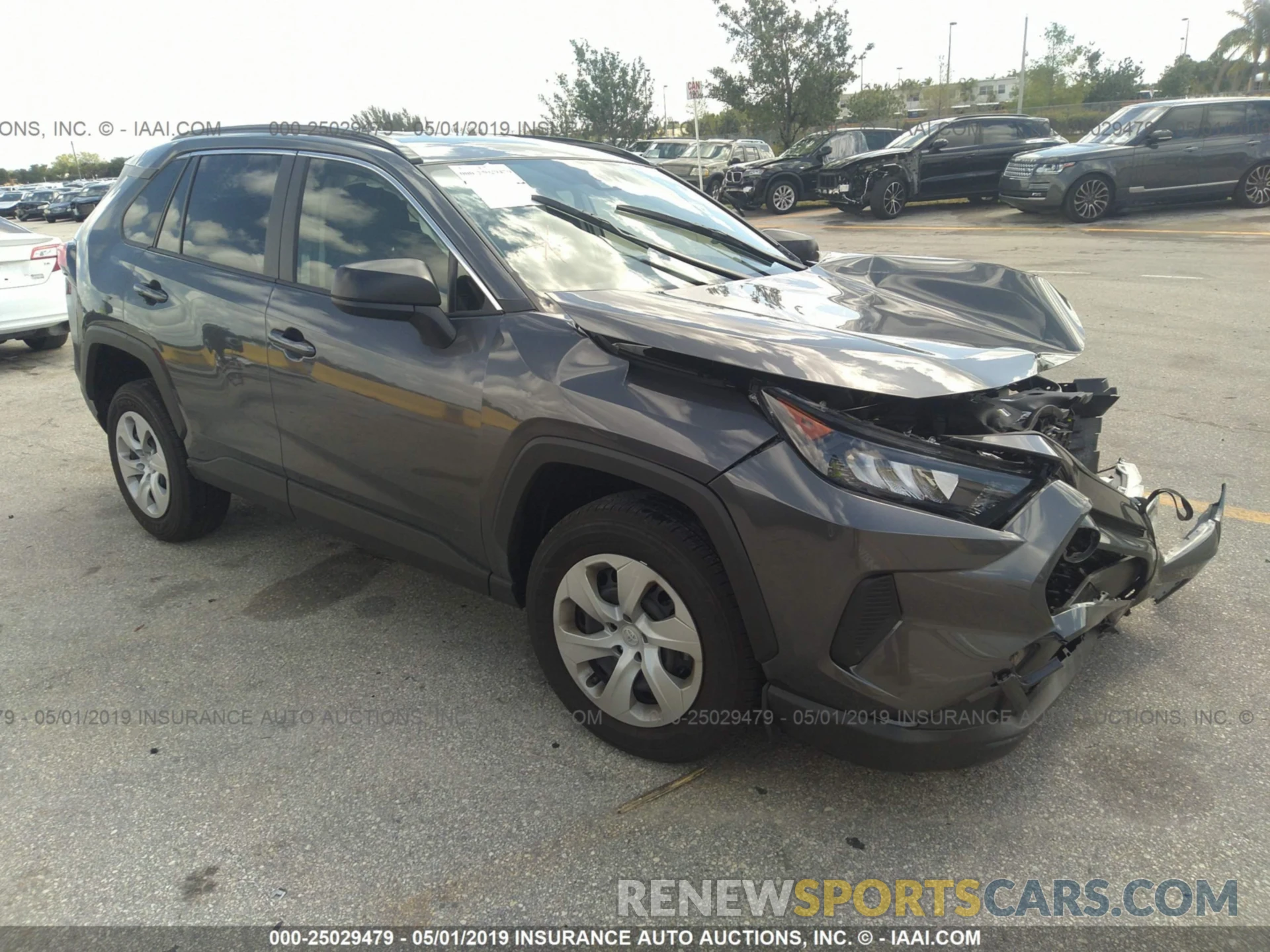 1 Photograph of a damaged car JTMH1RFV8KD006504 TOYOTA RAV4 2019