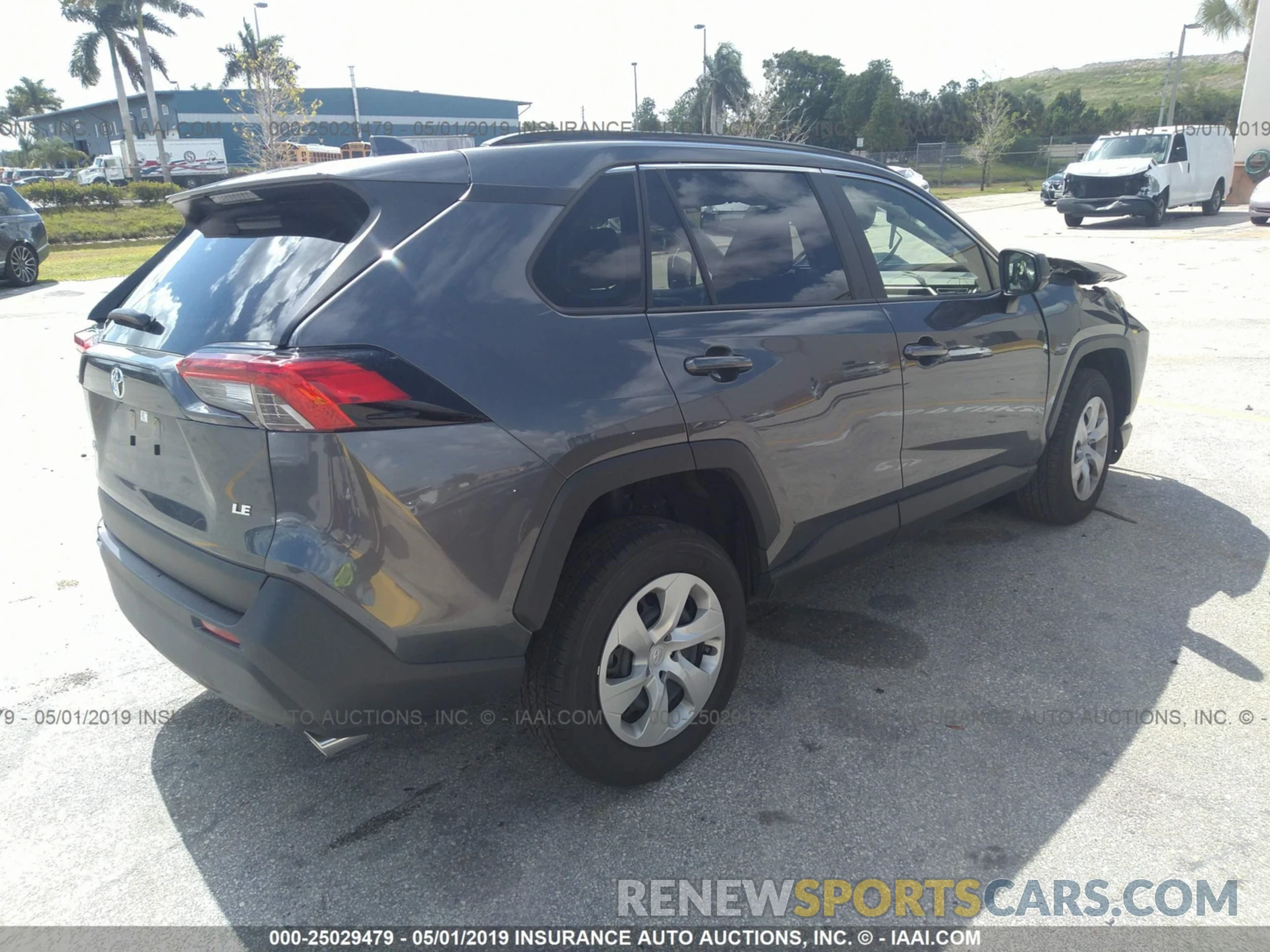 4 Photograph of a damaged car JTMH1RFV8KD006504 TOYOTA RAV4 2019