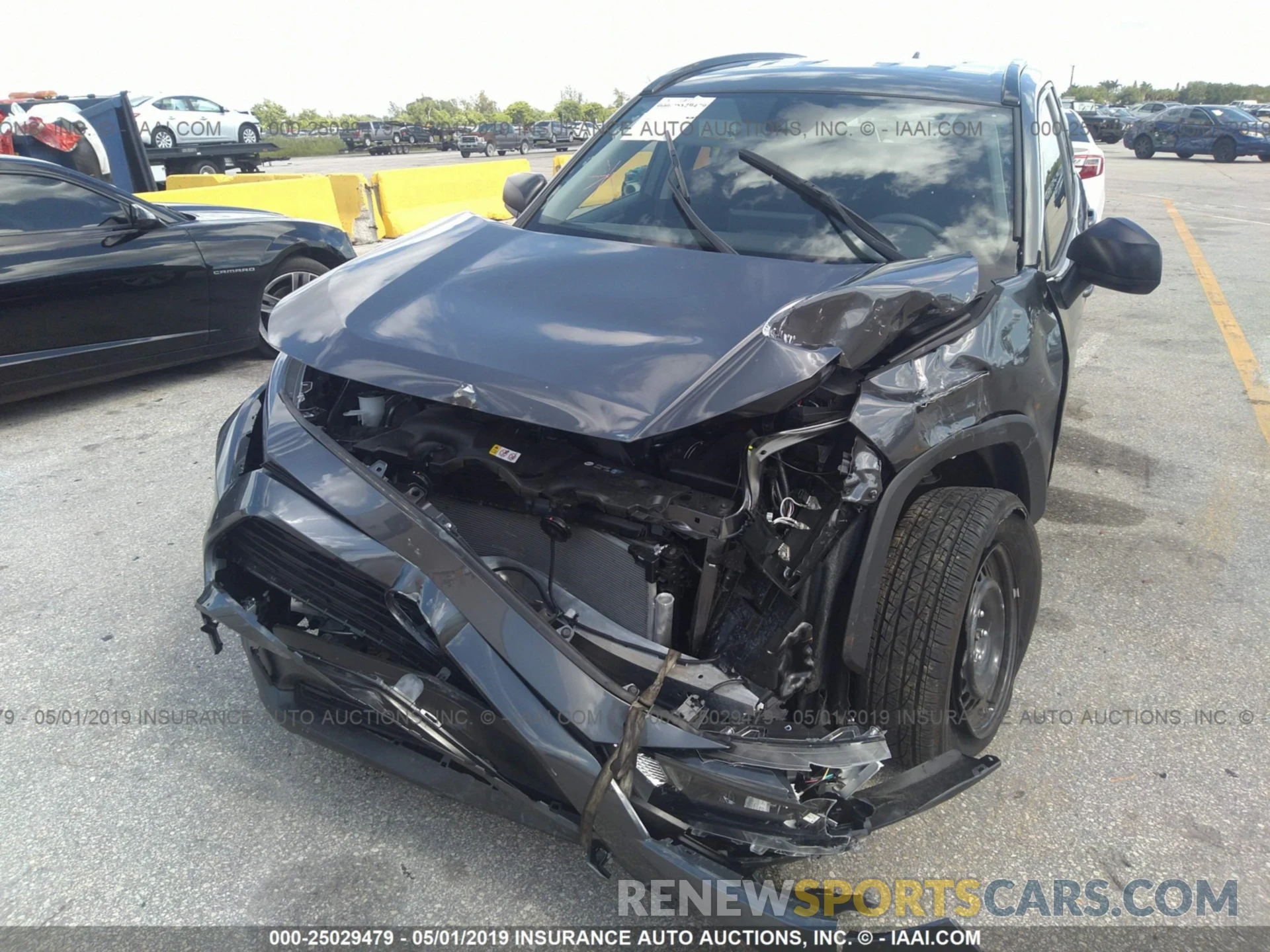 6 Photograph of a damaged car JTMH1RFV8KD006504 TOYOTA RAV4 2019