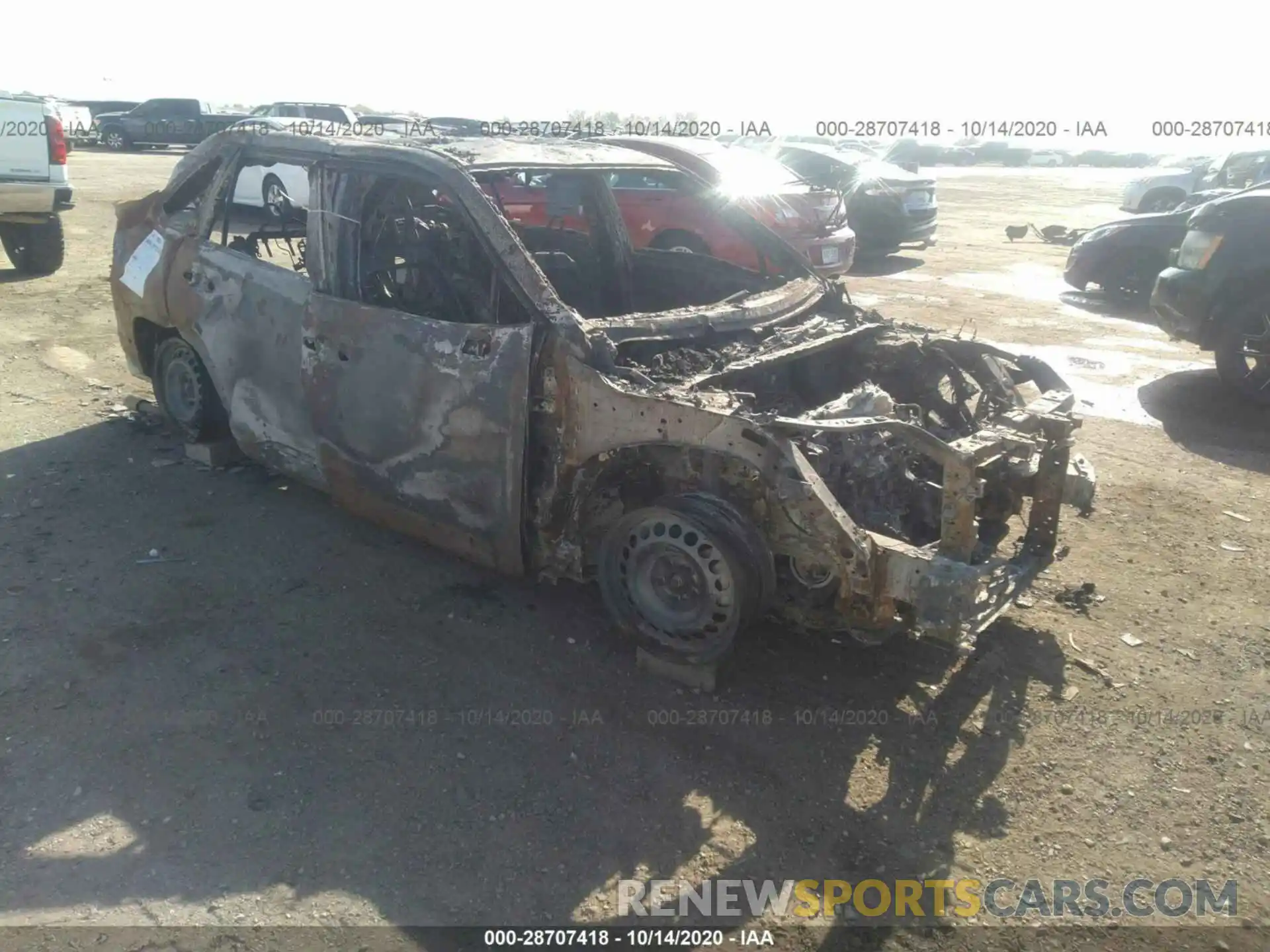 1 Photograph of a damaged car JTMH1RFV8KD024047 TOYOTA RAV4 2019